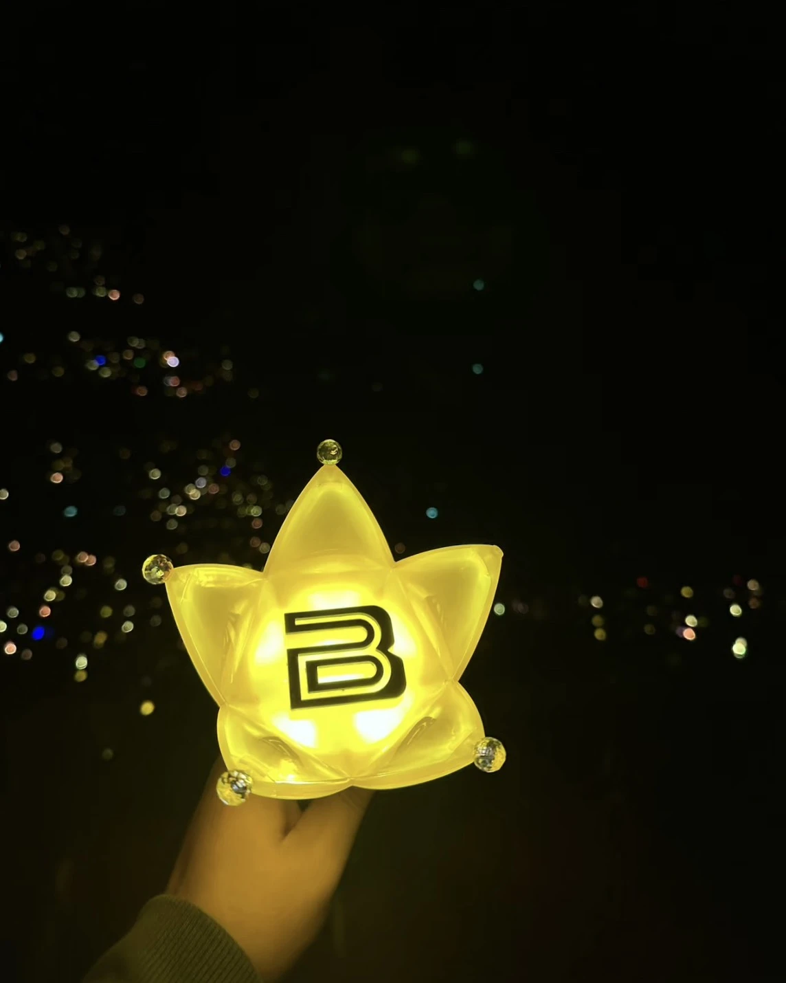 新品2個セット BIGBANG OFFICIAL LIGHT STICK V.4 BIGBANG OFFICIAL LIGHT STICK V.4 - YG SELECT