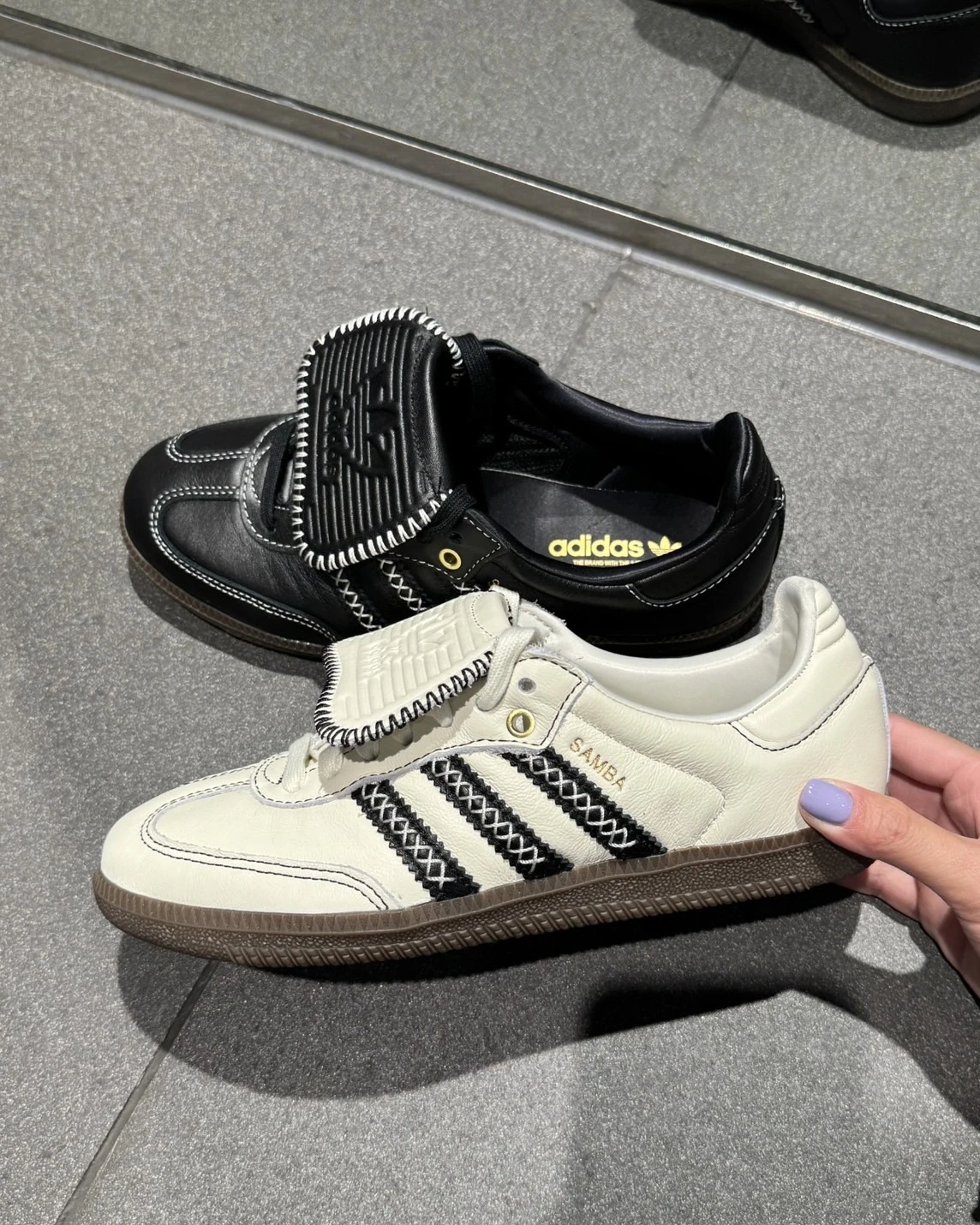 ADIDAS ORIGINALS SAMBA LT 復古 皮革 外縫線 翻蓋鞋舌 米白色(JQ7088)