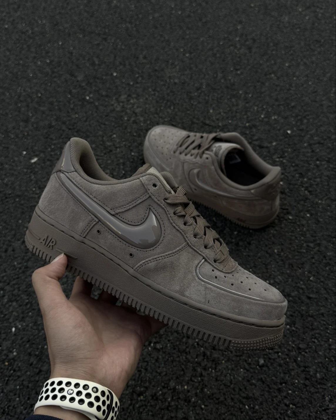 Nike Air Force 1 Low W 絲絨 麂皮 奶茶 立體勾勾(HV4406-200)
