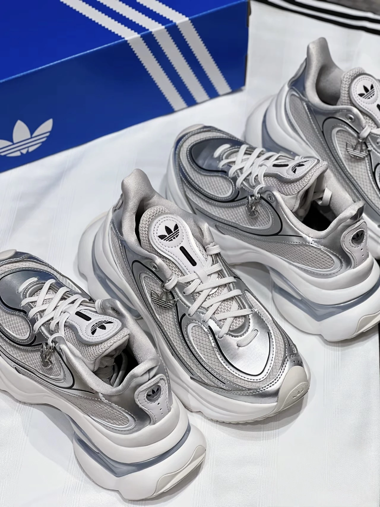 ADIDAS ORIGINALS OZVENUZ W 浮蝶鞋 復古 厚底 老爹鞋 增高 銀 KI0557