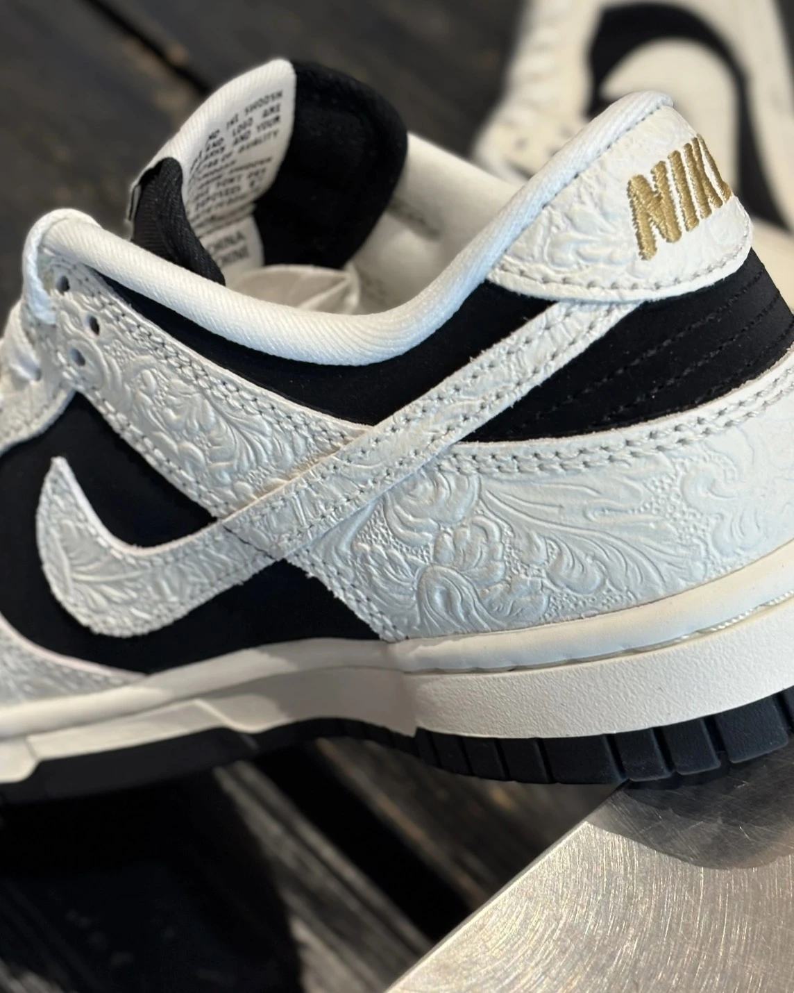 NIKE DUNK LOW "Embossed Baroque" 浮雕 反轉熊貓 馬年限定 IF3944-001