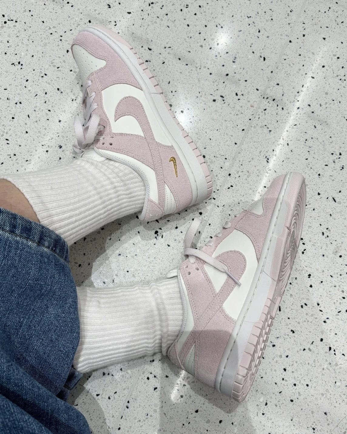 NIKE DUNK LOW 麂皮 櫻花淡粉 金屬小鈎 女款 IO4244-100