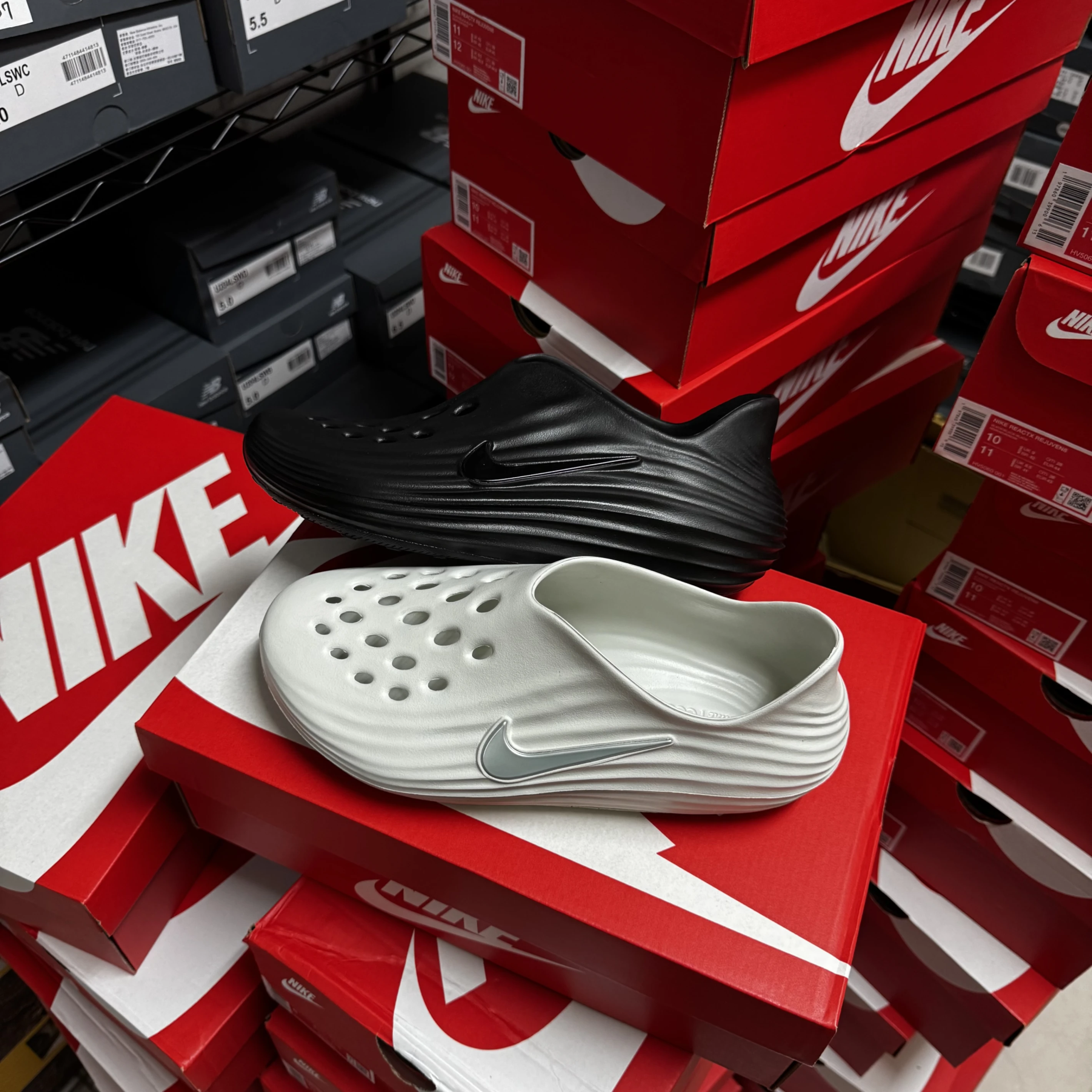 Nike ReactX Rejuven8 懶人洞洞拖 恢復鞋 黑/米白 HV5060-001/005