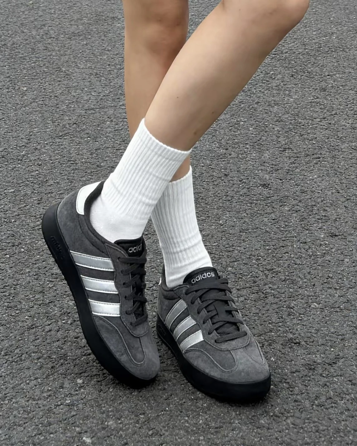 ADIDAS BARREDA 深灰 麂皮 灰銀 德訓鞋 KH6999)