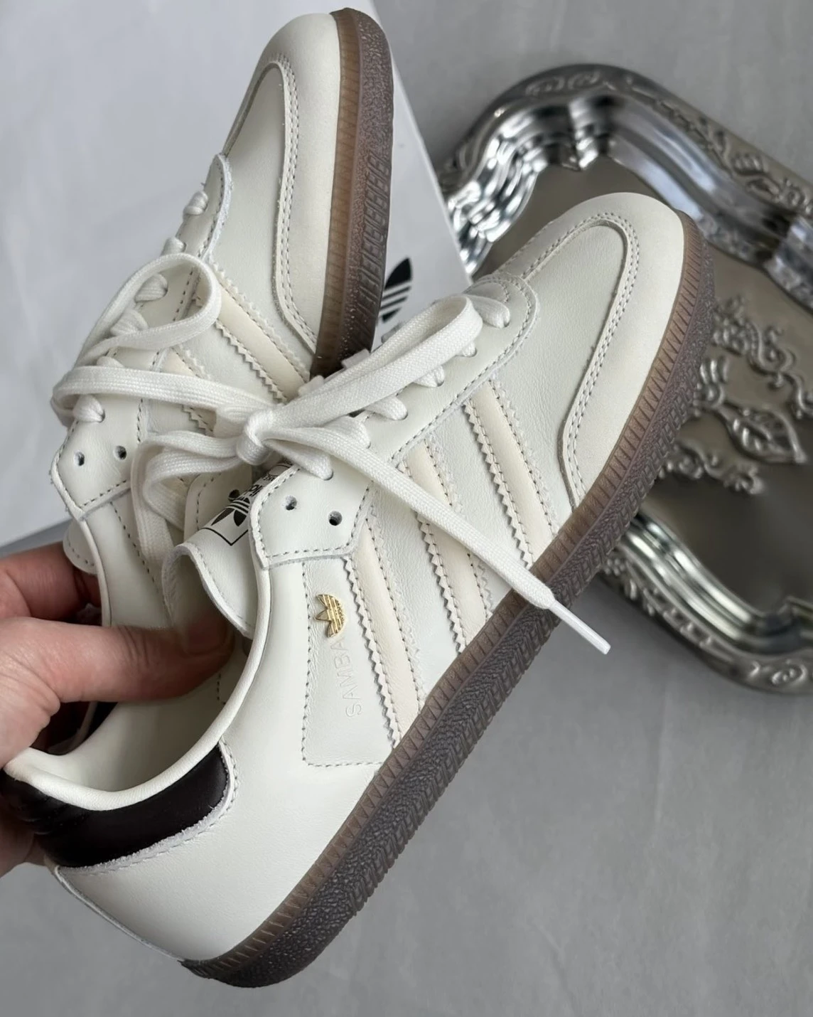 ADIDAS SAMBA OG 奶油白 米色 焦糖底 金屬小標 黑尾 德訓鞋 IH6628