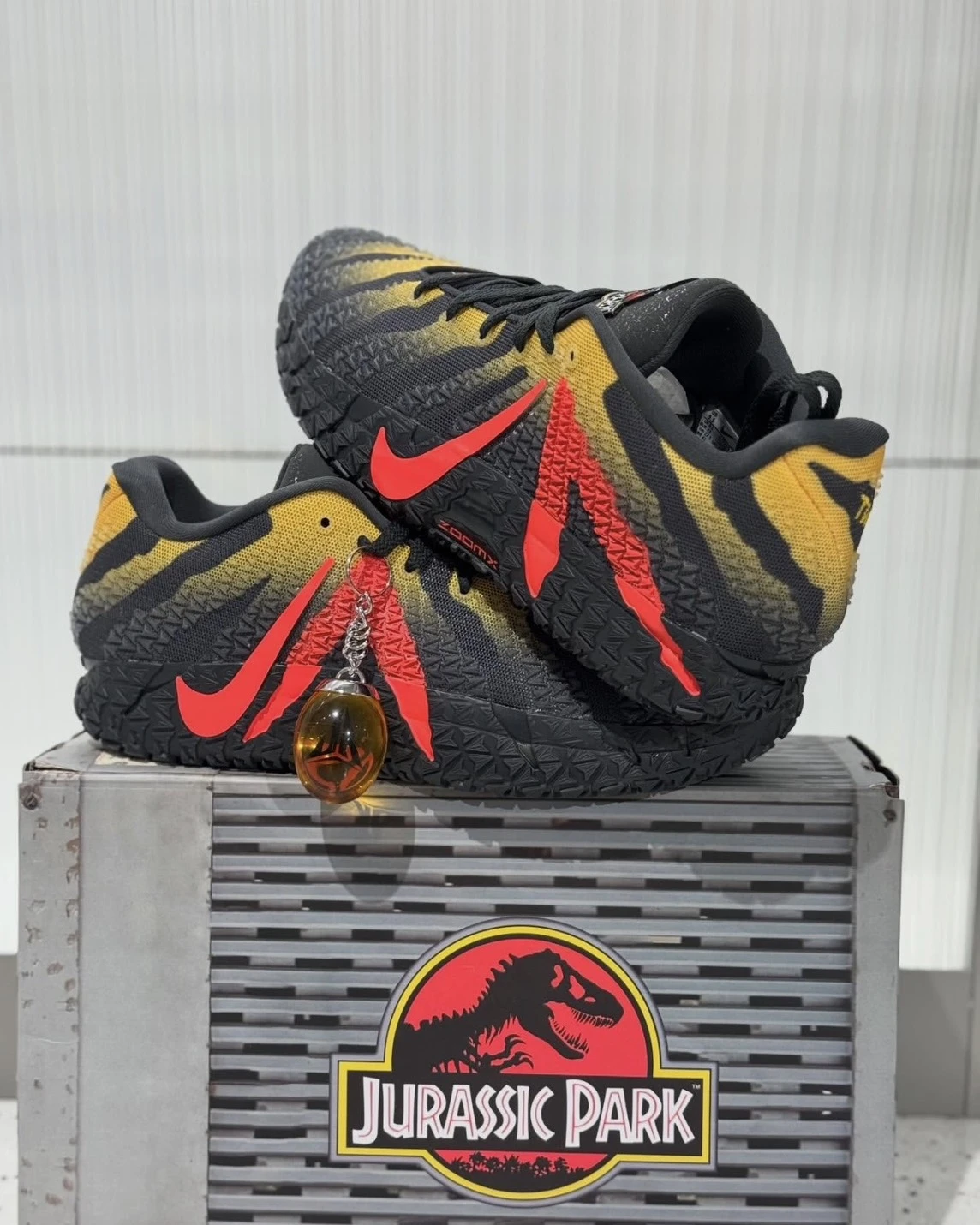 NIKE x 侏儸紀公園 JA3 Raptor 黑黃紅 莫蘭特 實戰籃球鞋 IU7239-001