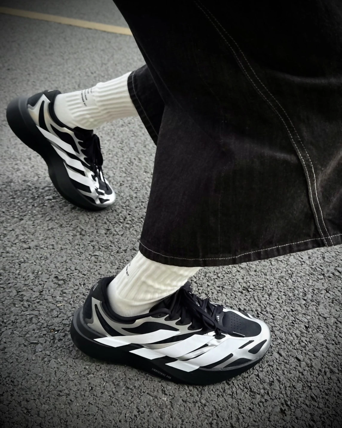 <國外限定> ADIDAS ADIZERO EVO SL EXO 科技感 黑銀 骨骼火焰 跑鞋 KI4764