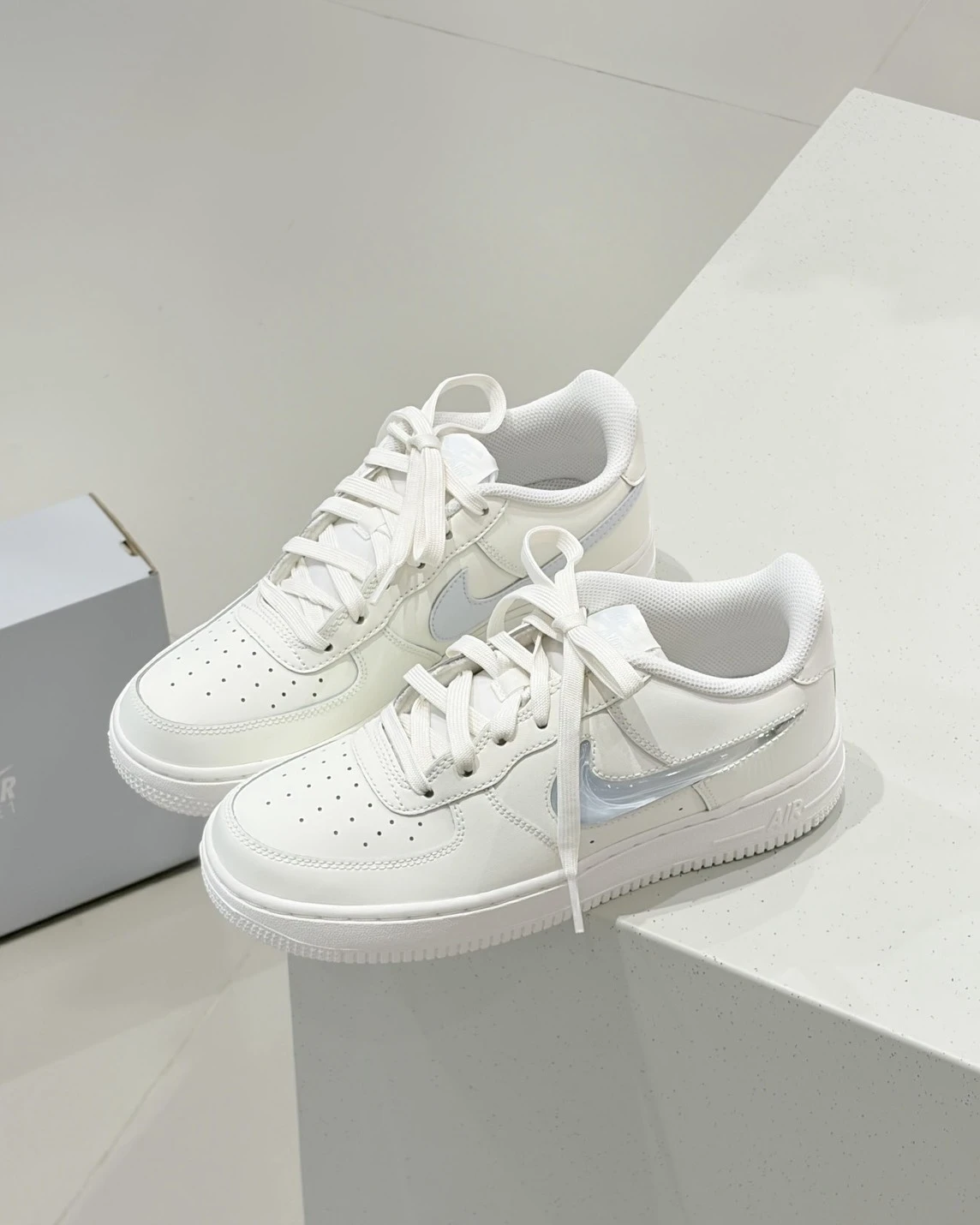 NIKE AIR FORCE 1 LOW GS 白藍 透明 果凍勾 IR0595-101