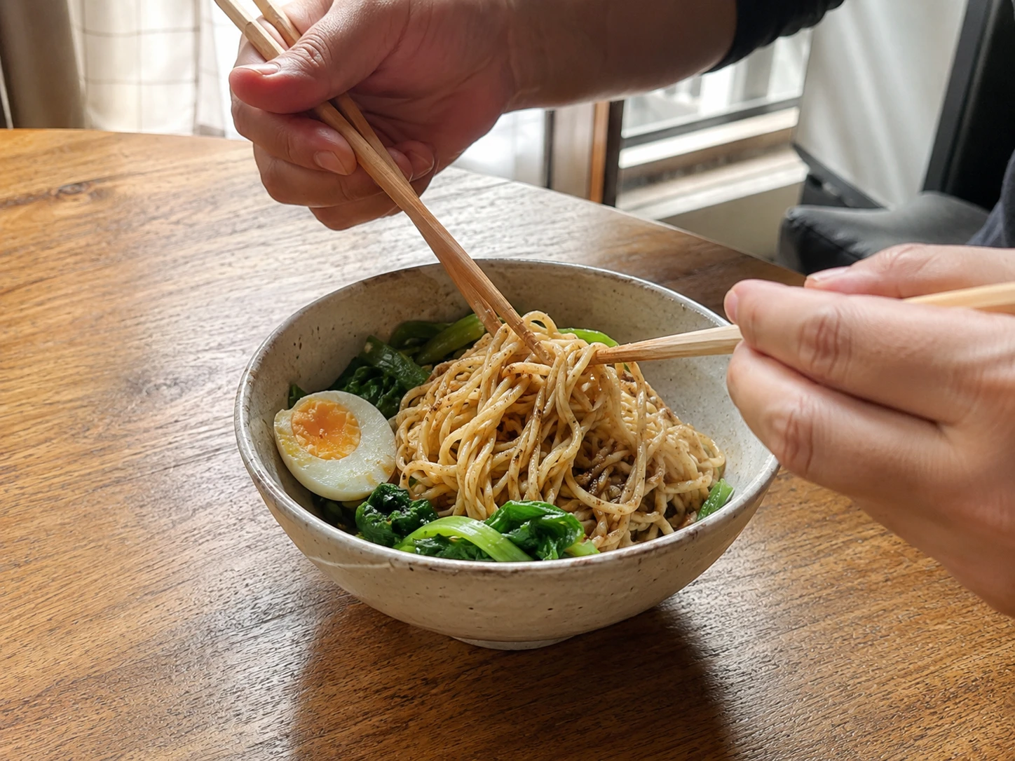 吃拌麵時可留意麵量，並搭配蛋白質與蔬菜，讓整餐內容更完整。&nbsp;