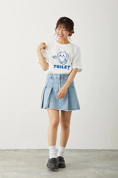 現貨❤️ちいかわ 吉伊卡哇 短袖上衣 M號 TOILET TIME 廁所時間 Talking Heads