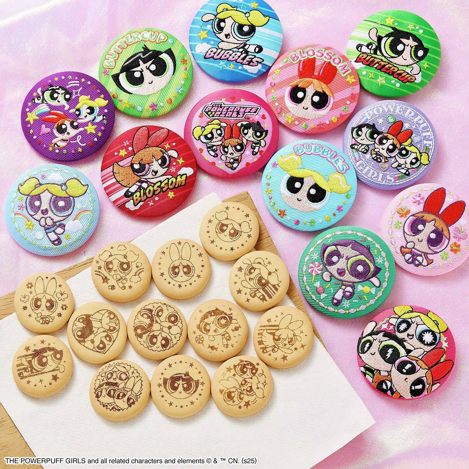 預購🇯🇵萬代 The Powerpuff Girls 飛天小女警 刺繡徽章餅乾食玩 [BOX/全13種/1BOX12入]