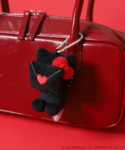 預購🇯🇵FREAK'S STORE × HELLO KITTY 凱蒂貓 遮臉絨毛吊飾（全2款）