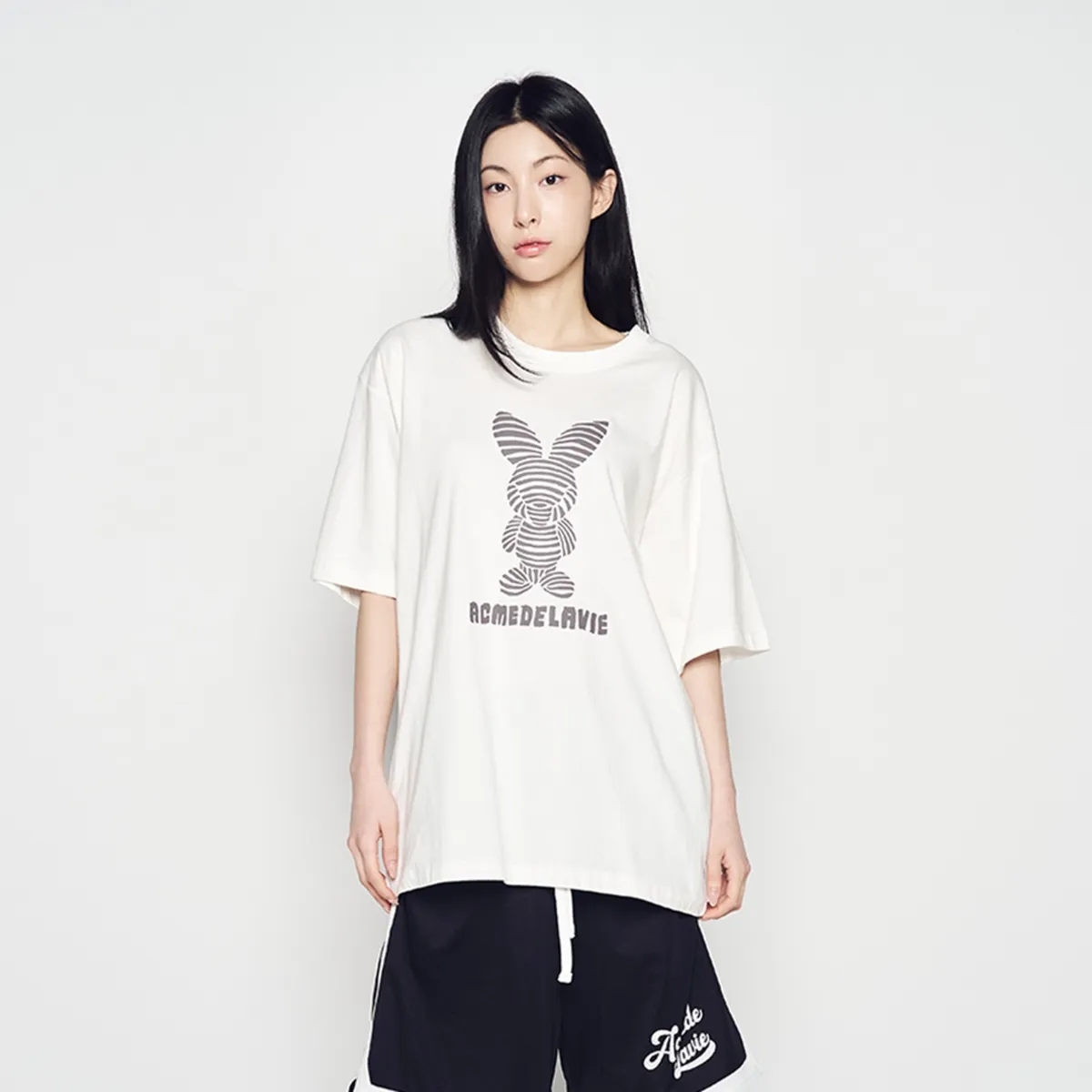 ADLV 兔子短袖 T 恤🐰
