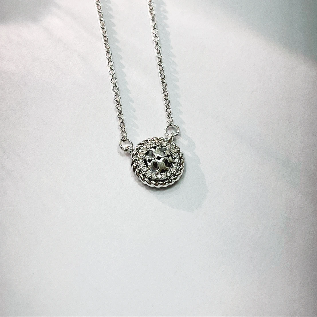 爆款推薦｜TORY BURCH 復古滿鑽項鍊