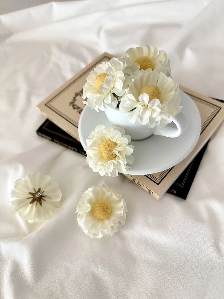 【Chururu Store】奶油小雛菊｜手工逗貓頭｜Made in Korea
