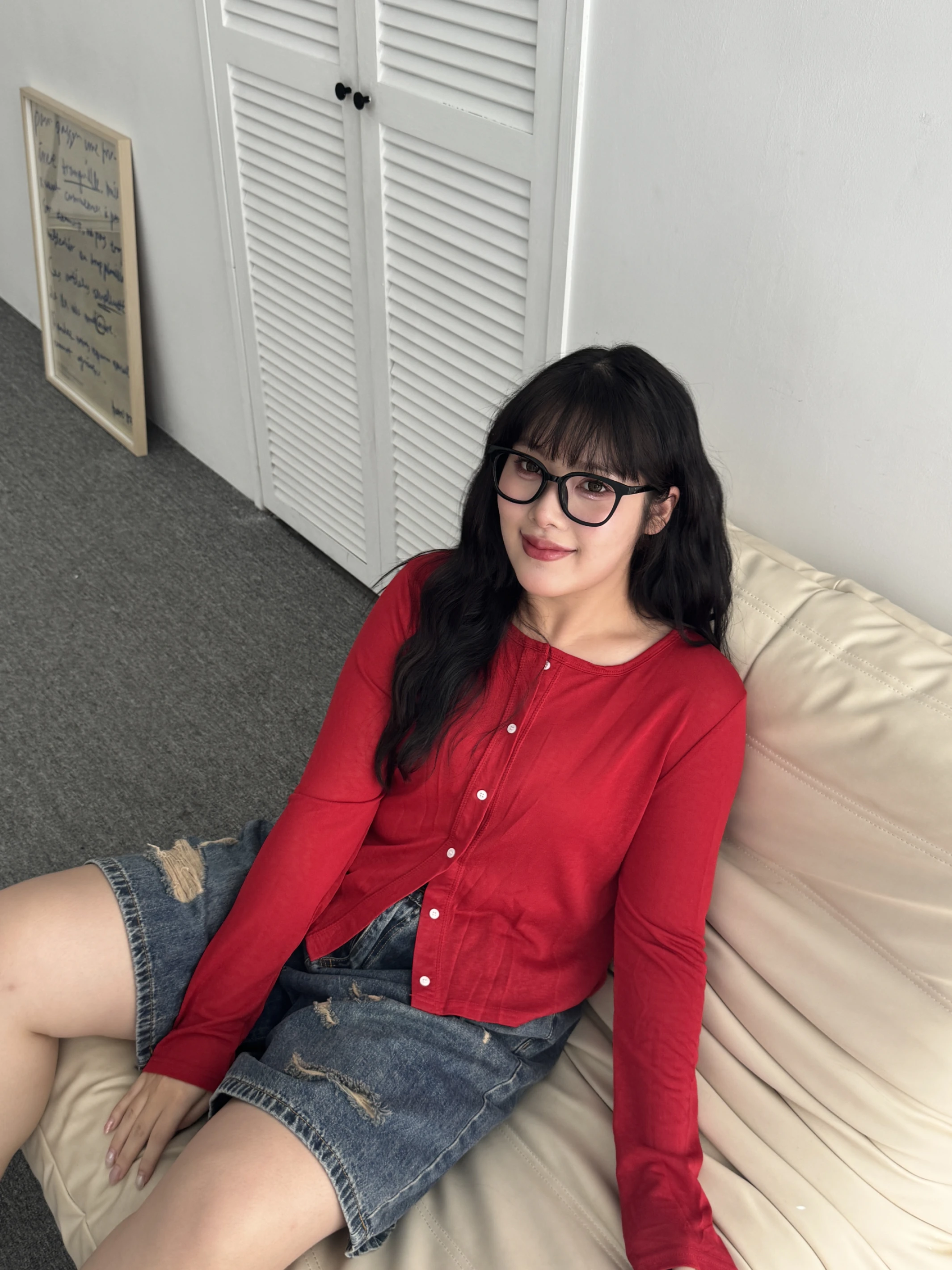 𝘔𝘪𝘴𝘴.𝘉𝘦𝘭𝘭𝘢超舒服排釦小罩衫0085