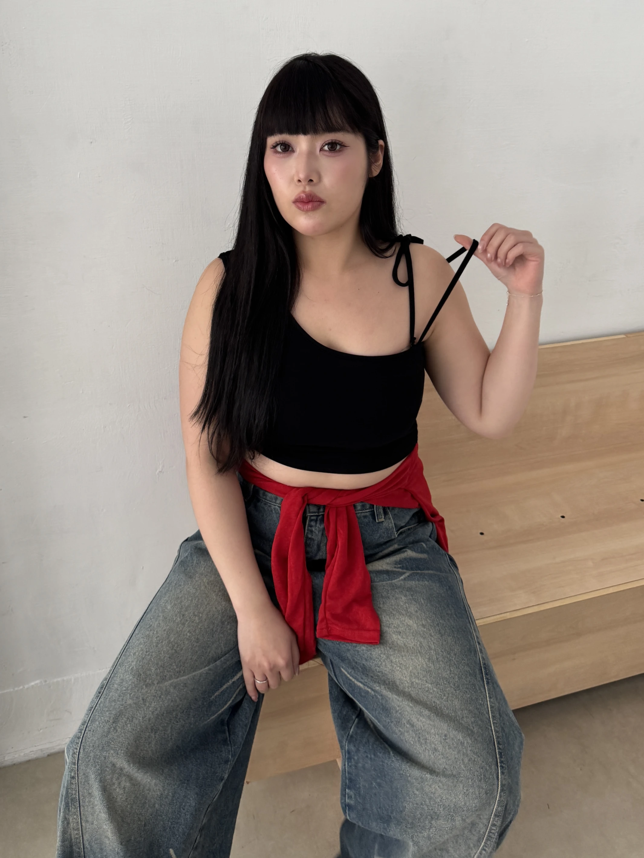 𝘔𝘪𝘴𝘴.𝘉𝘦𝘭𝘭𝘢.心機側綁短版辣妹背心3010
