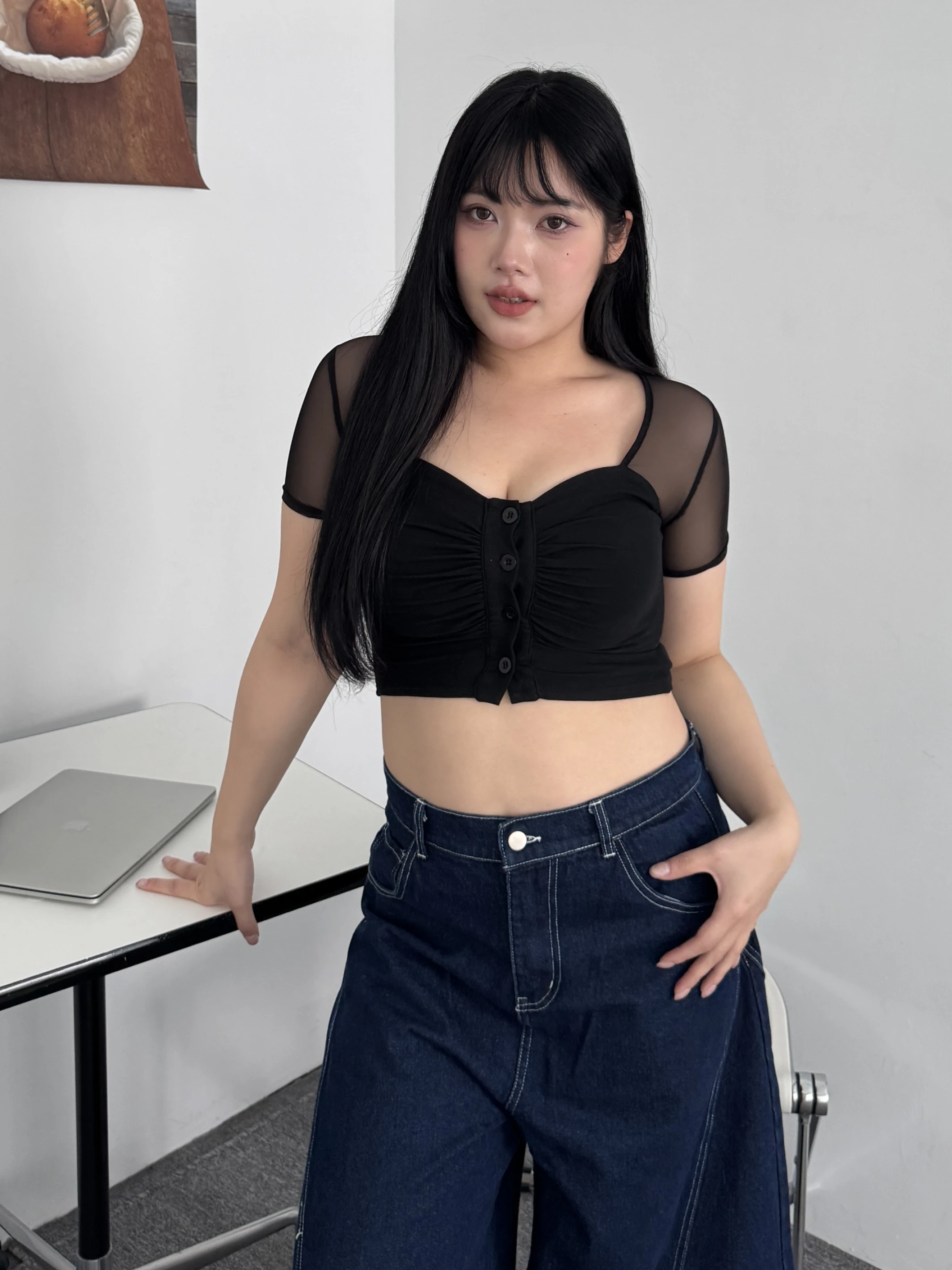 𝘔𝘪𝘴𝘴.𝘉𝘦𝘭𝘭𝘢.若隱若現辣妹上衣6096