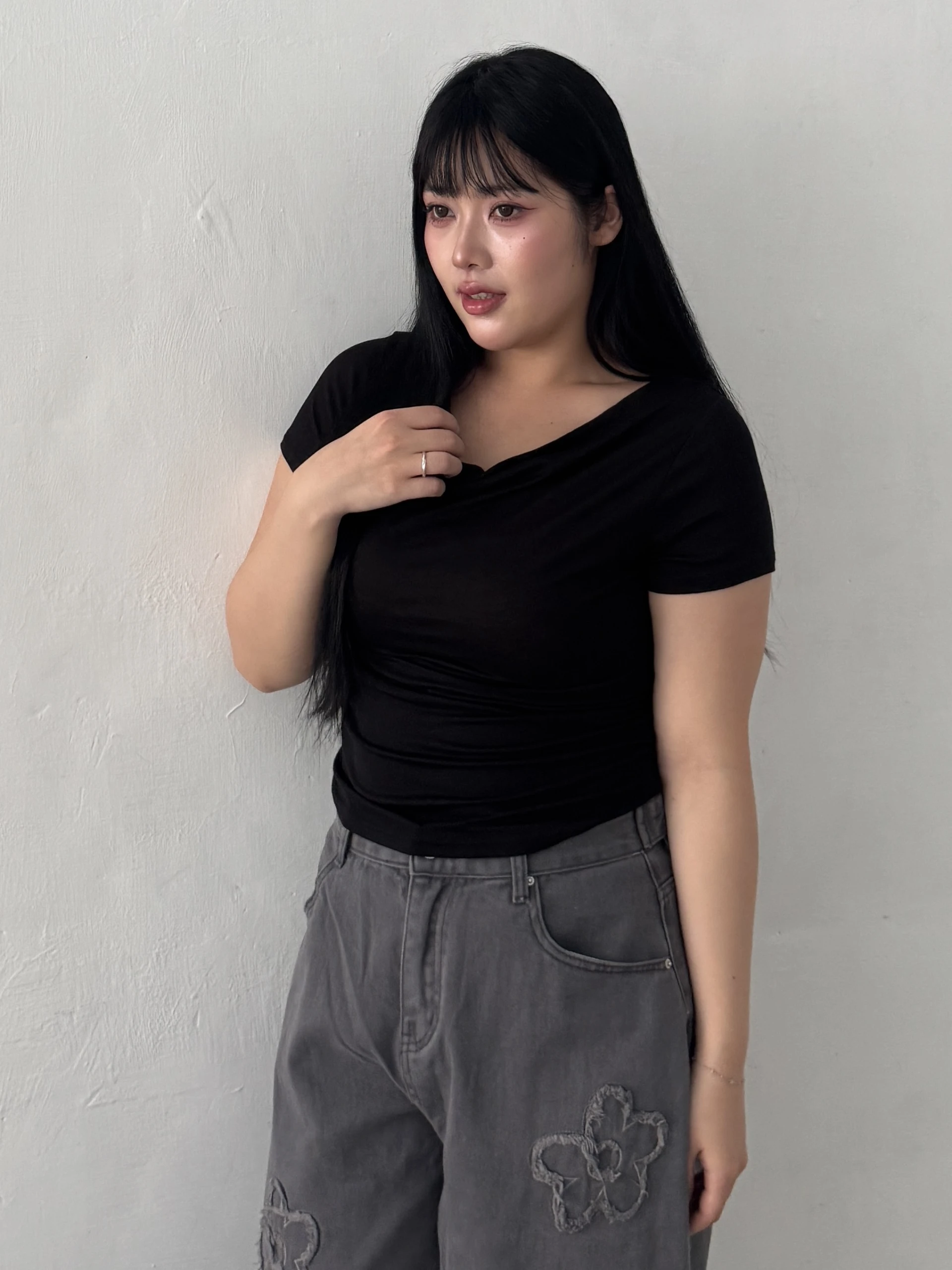 𝘔𝘪𝘴𝘴.𝘉𝘦𝘭𝘭𝘢.女神感露肩上衣38080