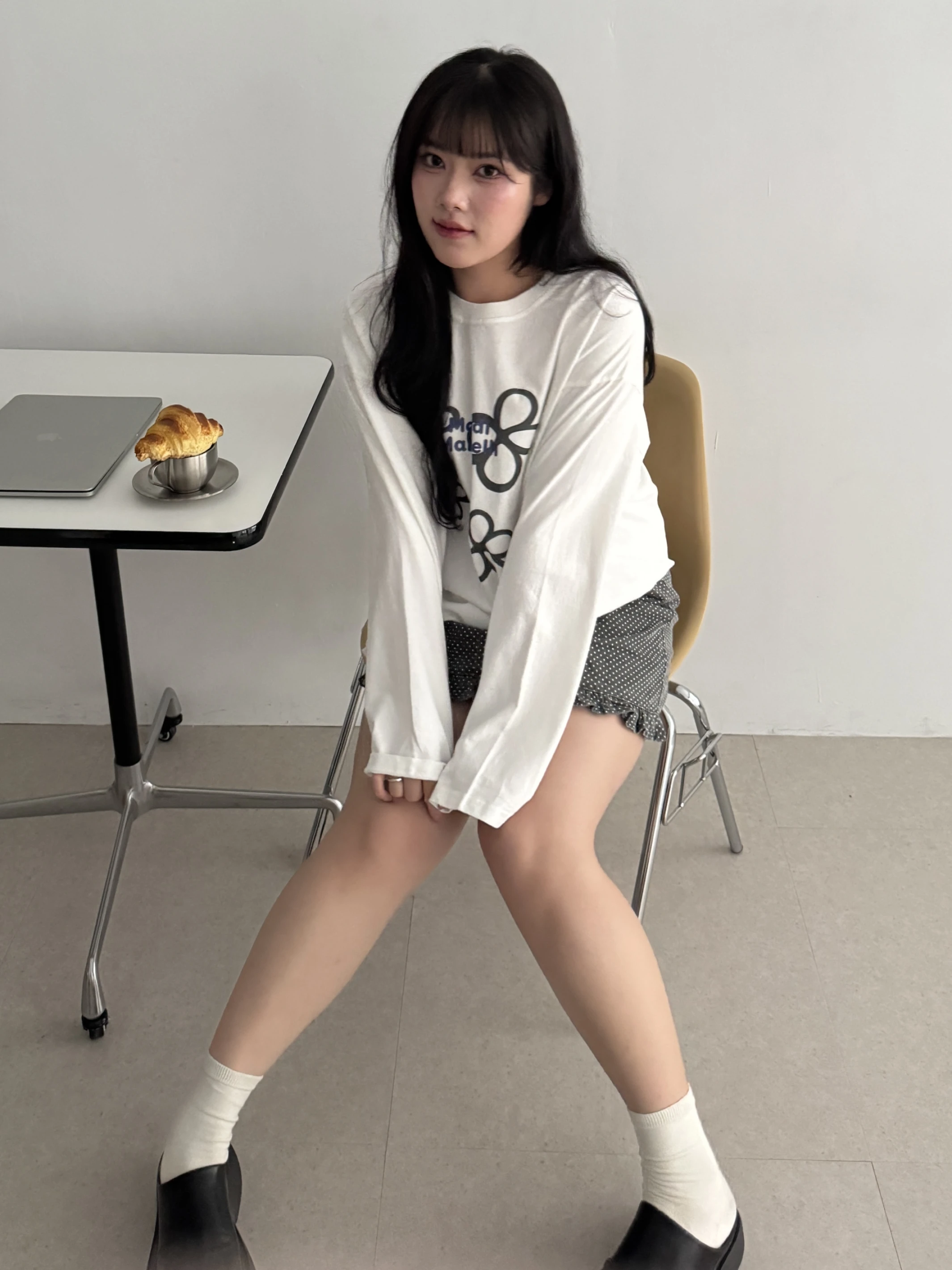 𝘔𝘪𝘴𝘴.𝘉𝘦𝘭𝘭𝘢.花漾字母長版上衣4933