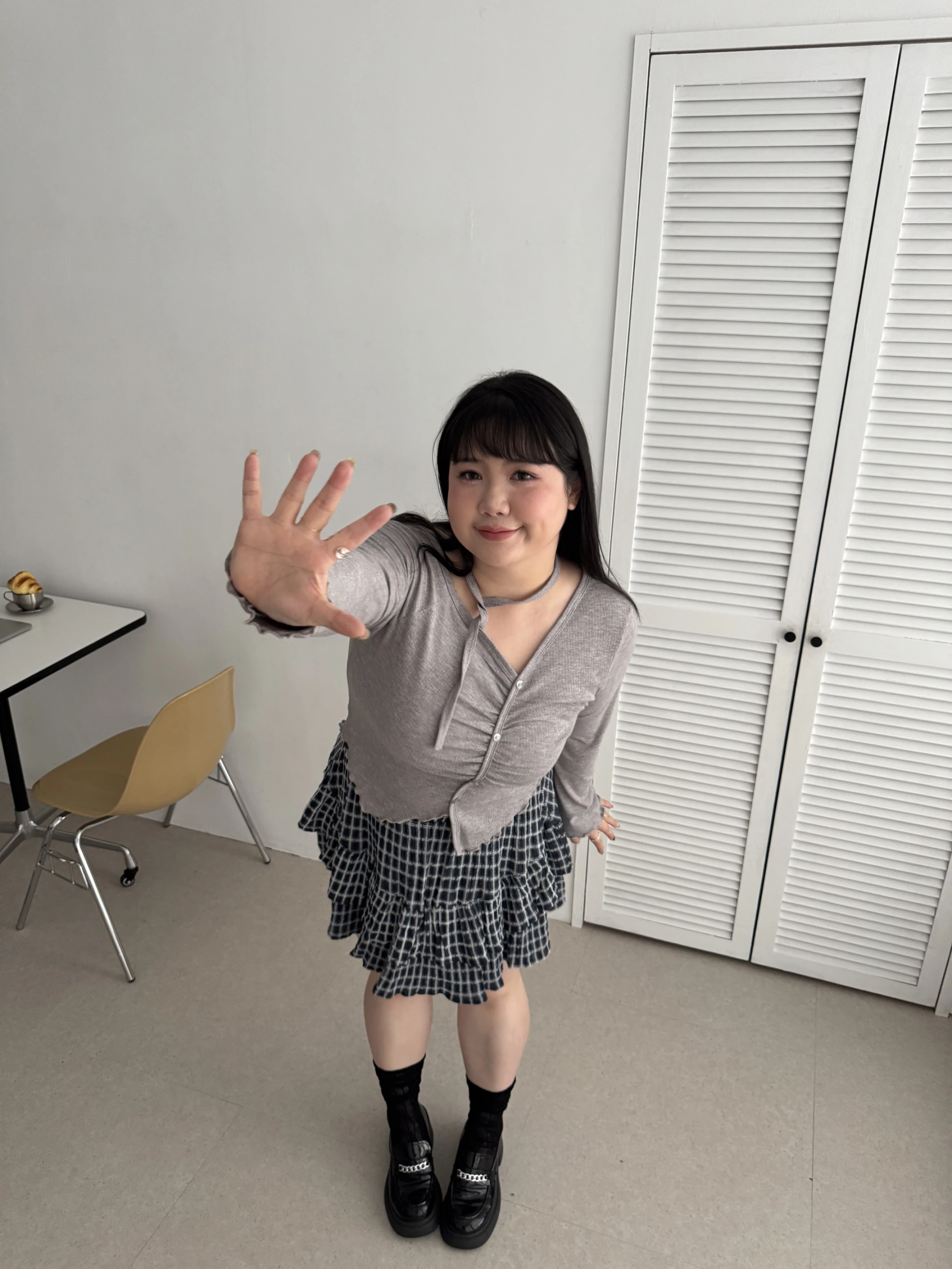 𝘔𝘪𝘴𝘴.𝘉𝘦𝘭𝘭𝘢.斜扣氣質辣妹掛脖上衣38391