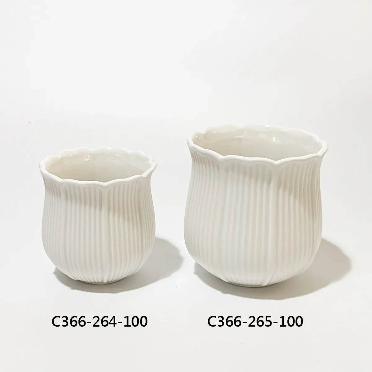 Clay中&小陶瓷 花器 C366-264(265)-100鬱金香造型 白