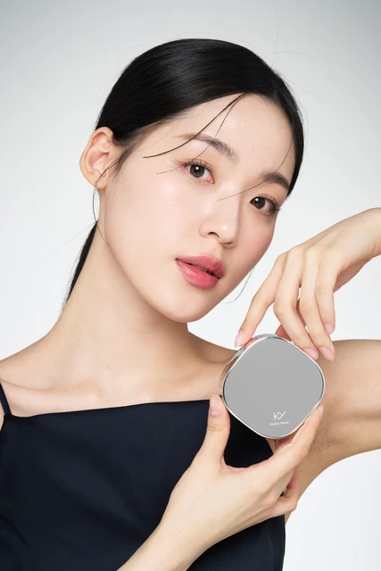 KY 無瑕淬亮輕潤氣墊 SPF50+  PA++++