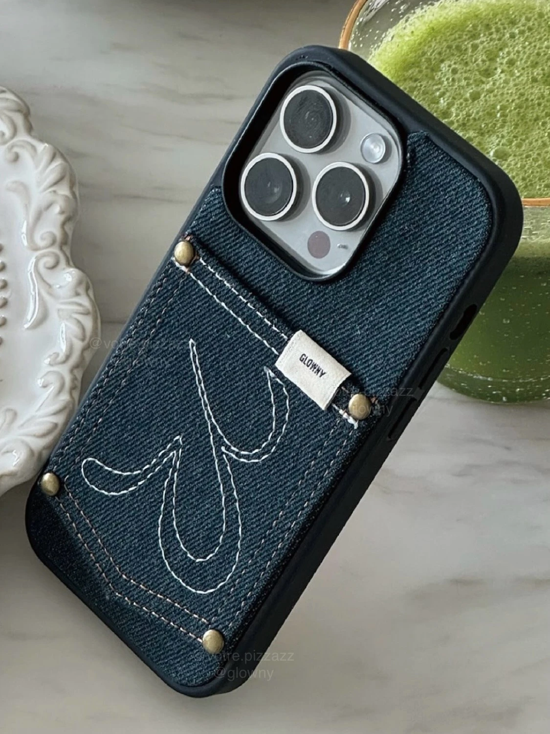 G pocket case