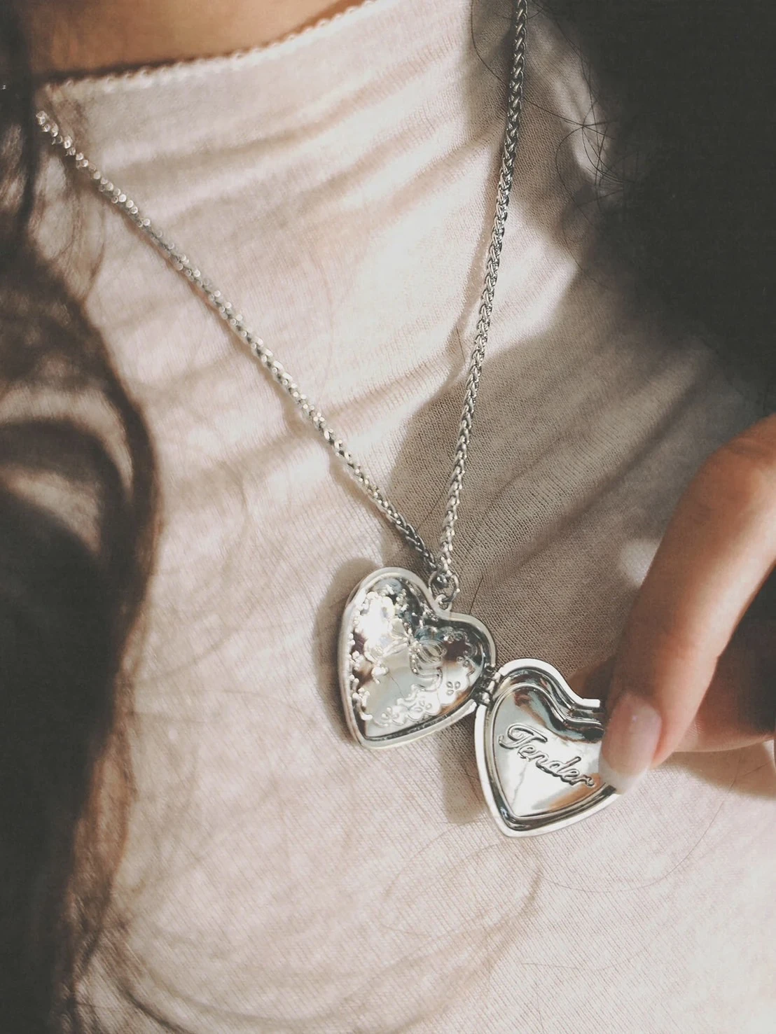 tender openable locket necklace