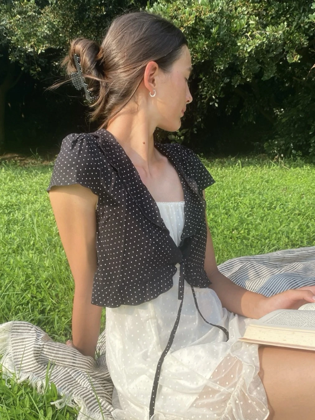 greta polka dots top