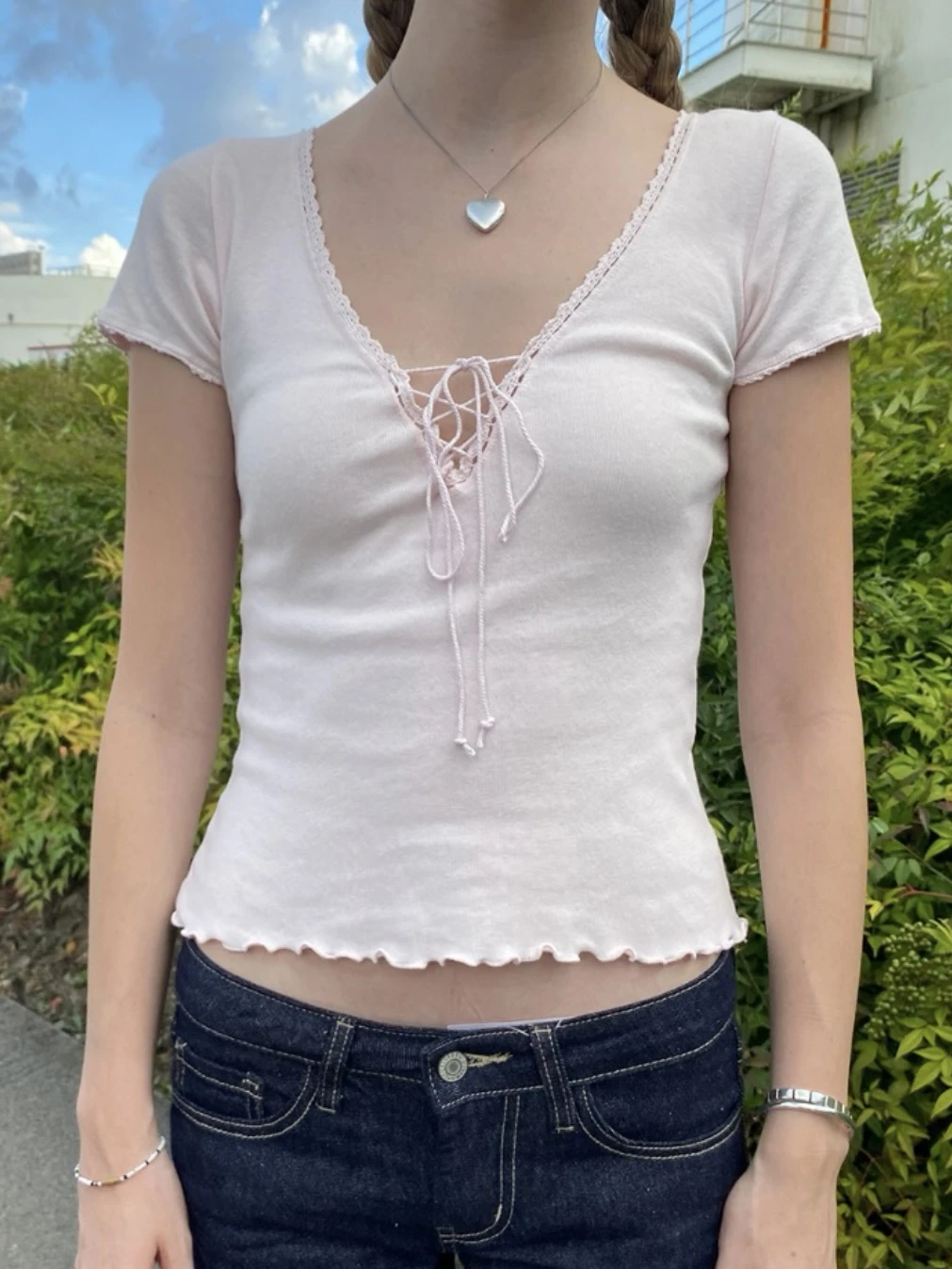 tania v-neck lace top