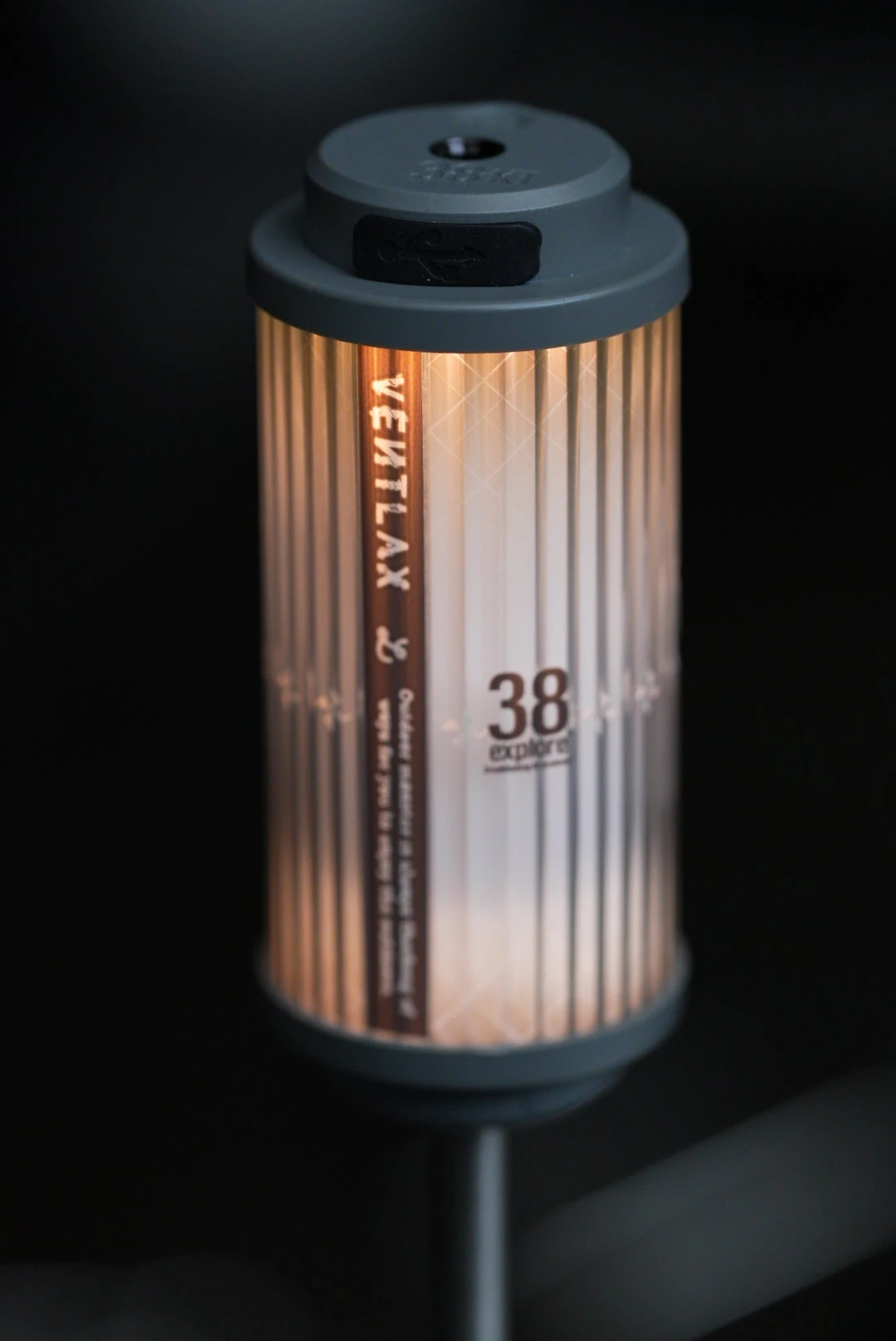 VENTLAX x OUTDOOR MONSTER 限定聯名款38燈露營小站提供風格露營小物