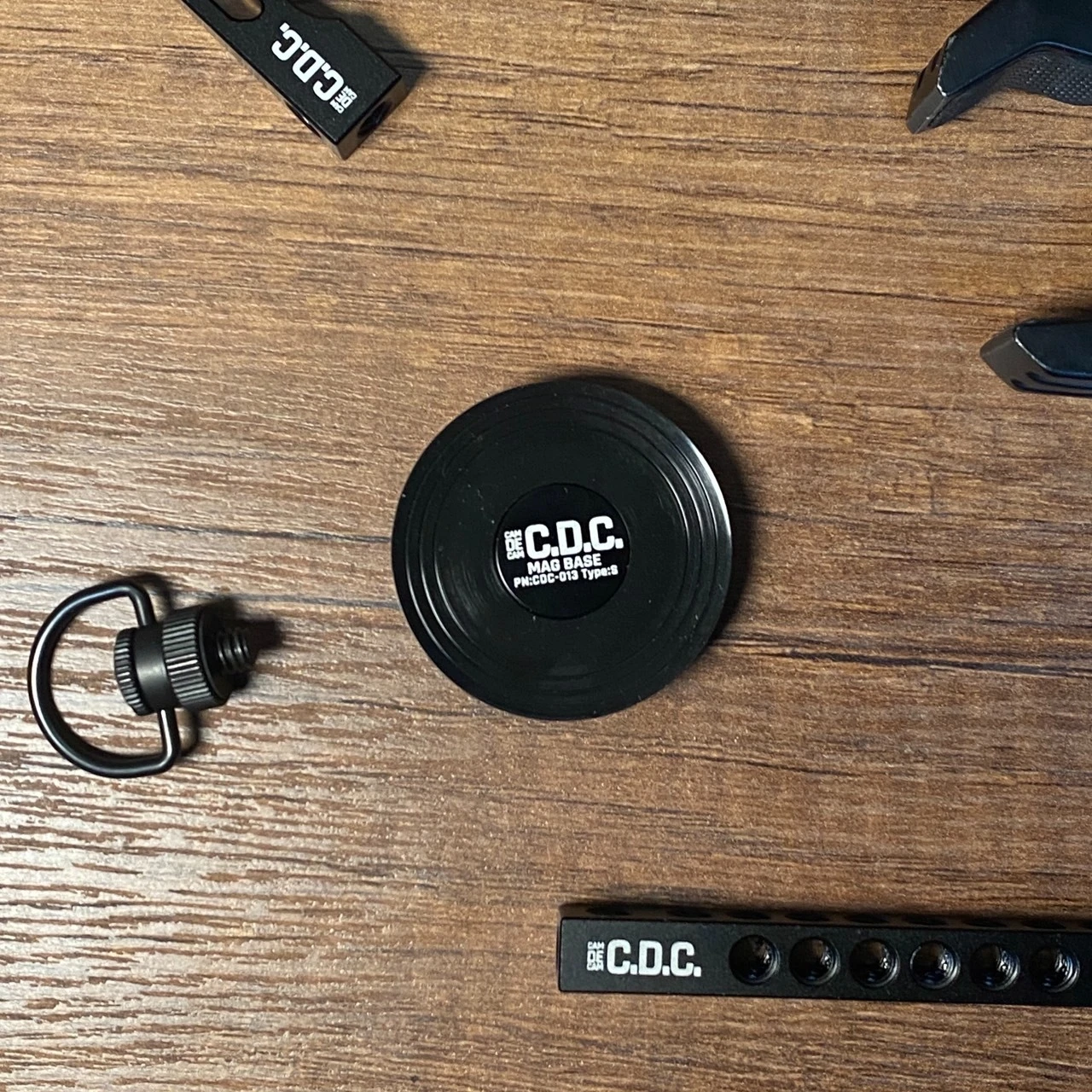 CDC 磁吸底座