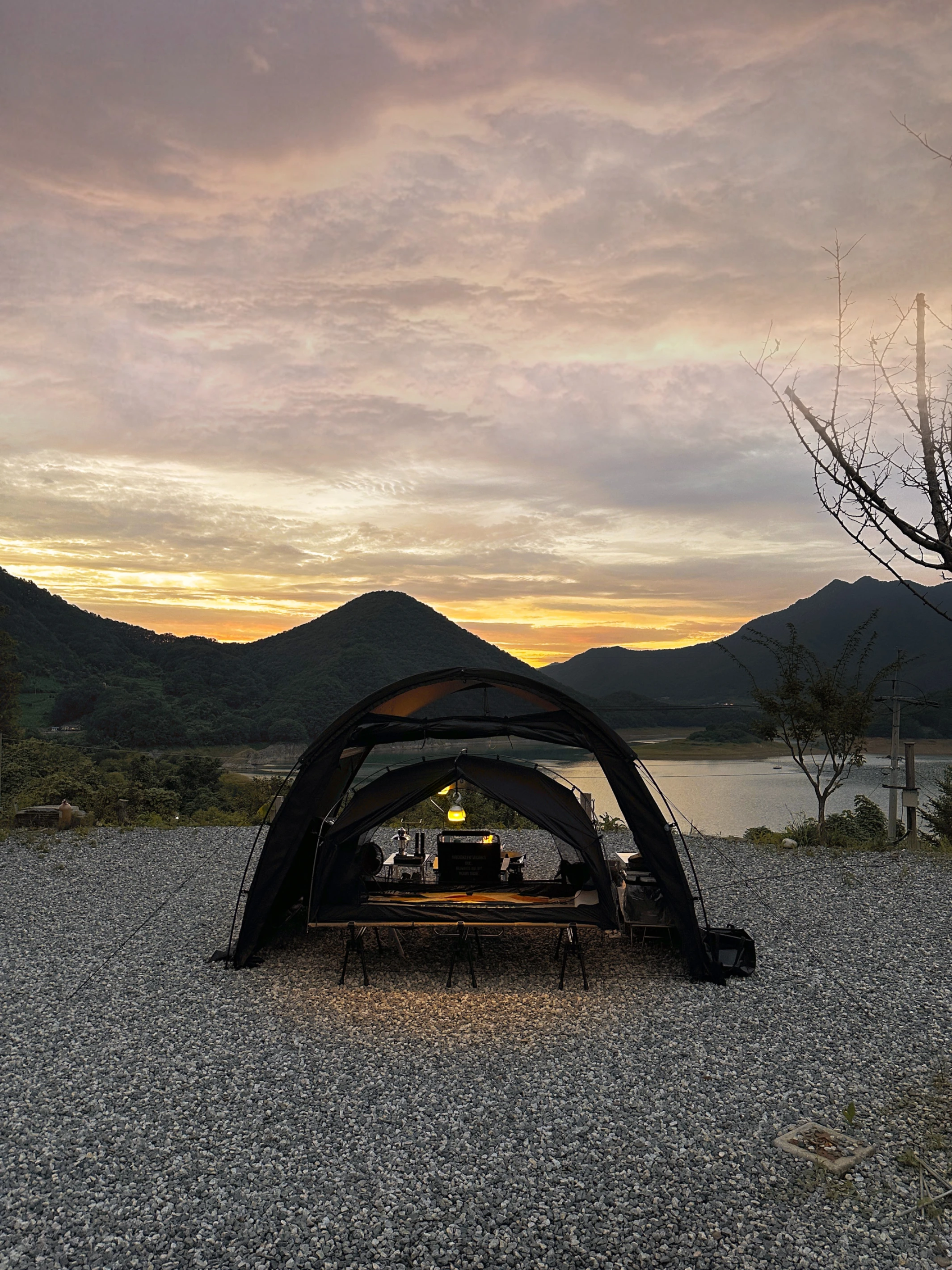 ARBOR Camping Tunnel 210 隧道帳露營小站提供風格露營小物、帳篷