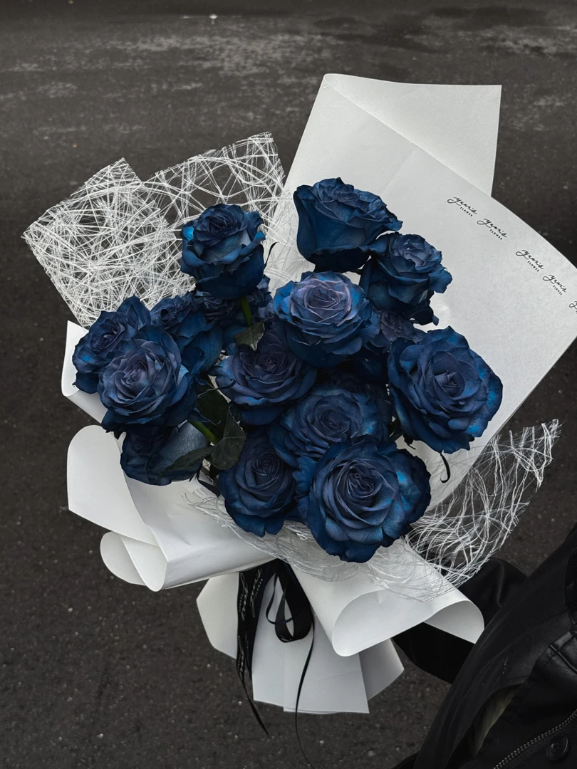 馬爾他藍玫瑰花束 Midnight Blue Rose 原點限量色玫瑰