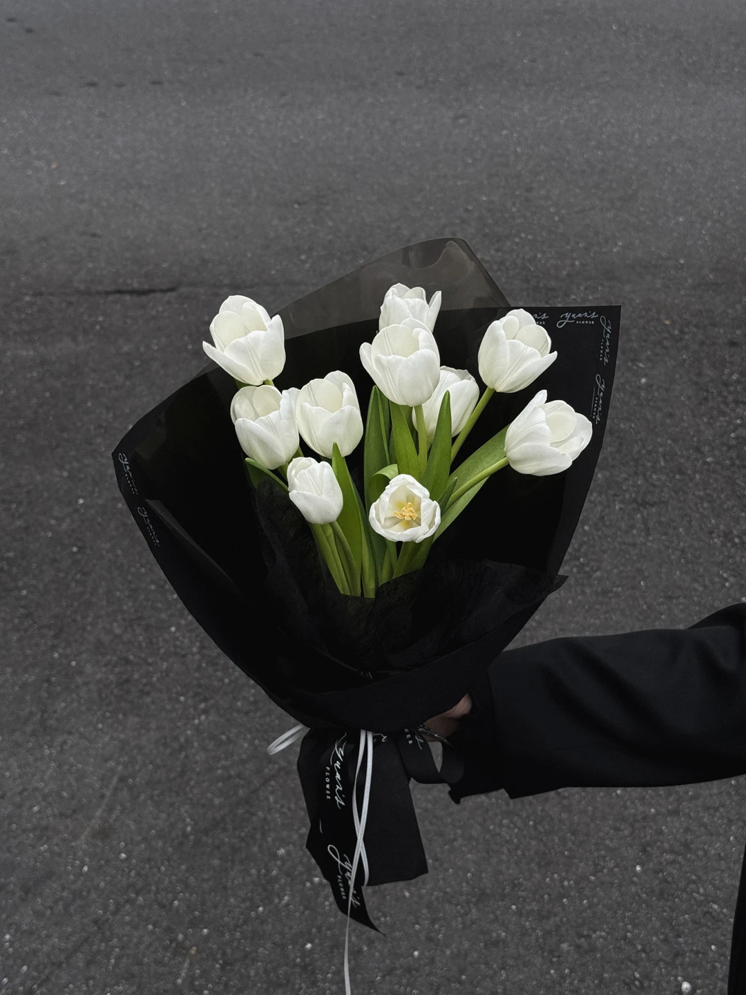 奶油白鬱金香花束 Pure White Tulips Bouquet
