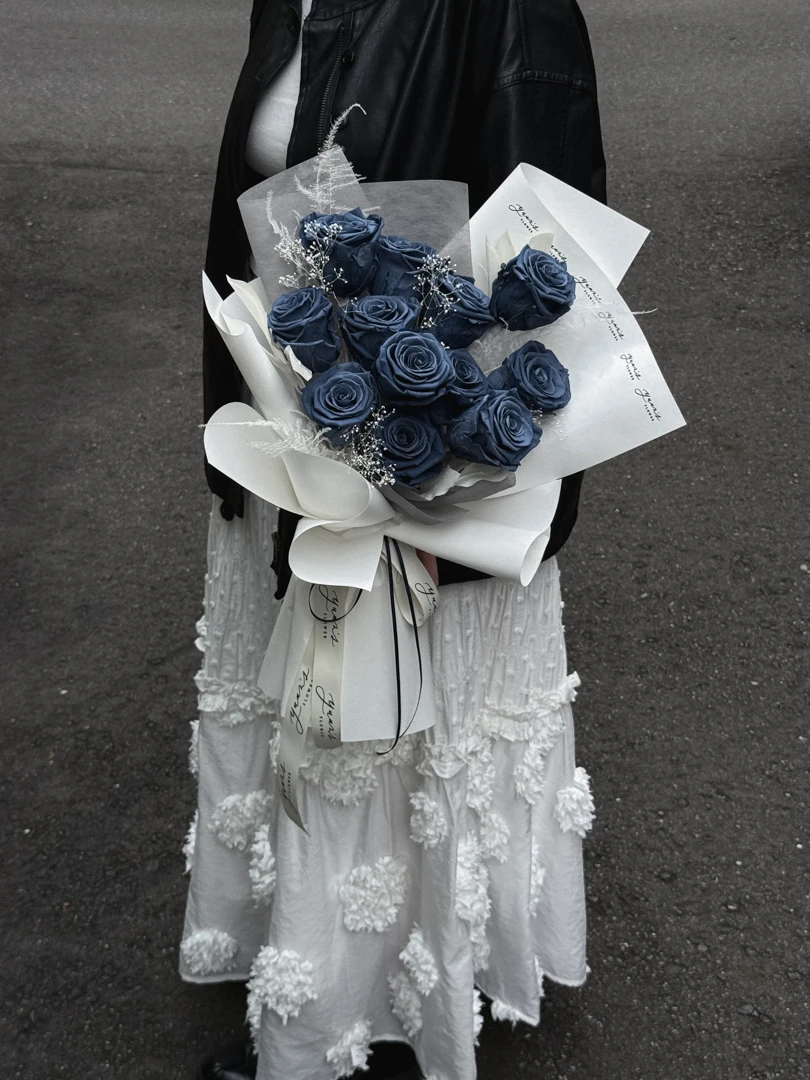 馬爾他藍玫瑰永生花束 Midnight blue Preserved Rose
