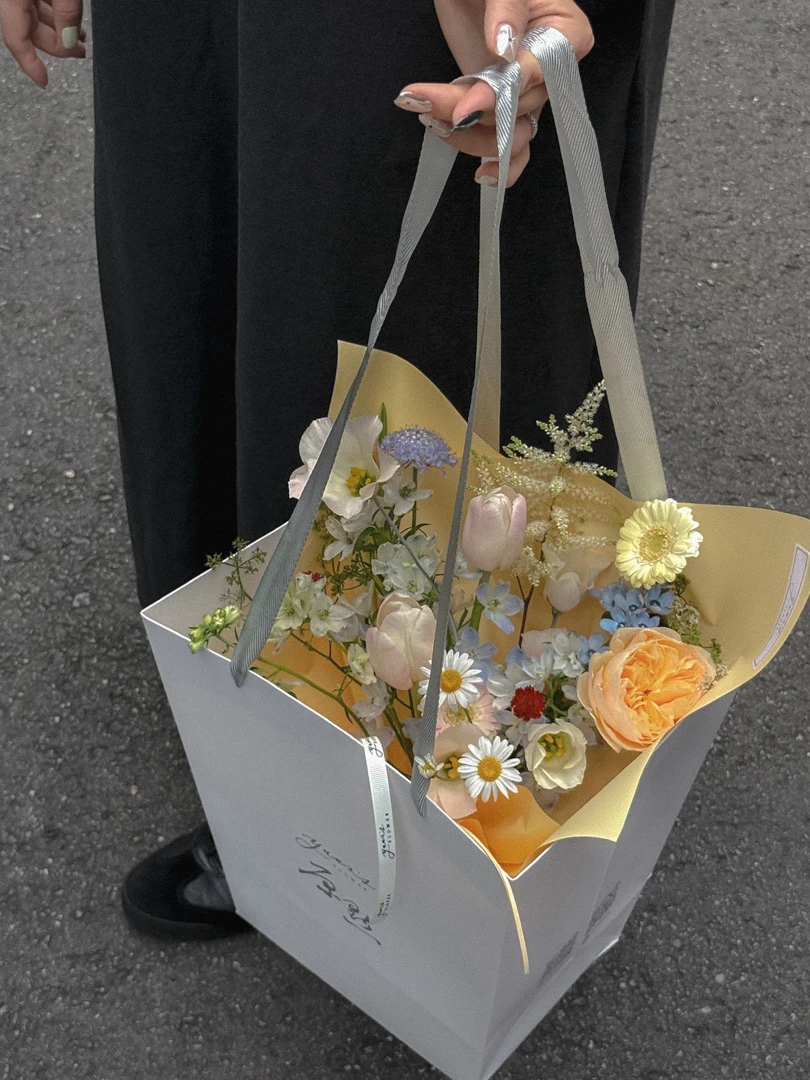 當週鮮花・繽紛黃橘色花束 Weekly Fresh Designer Bouquet