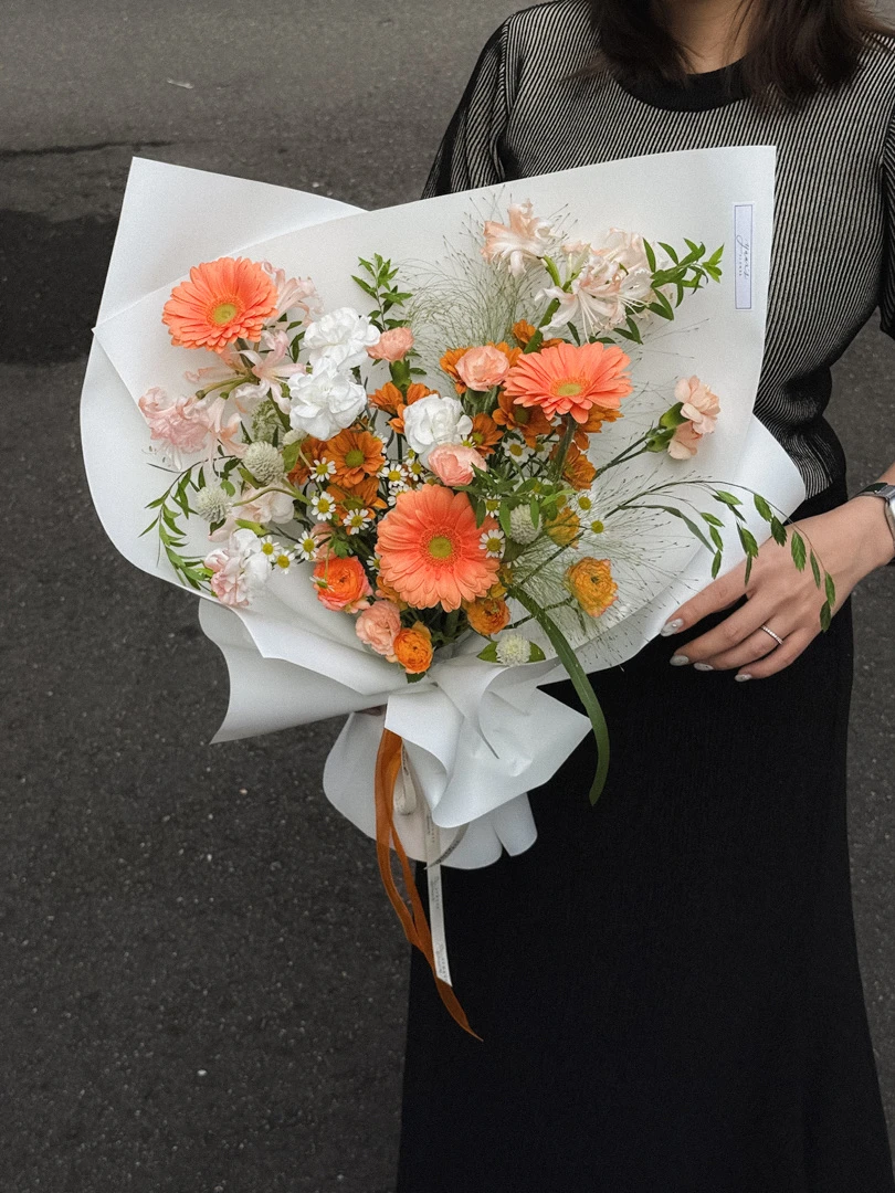 當週鮮花・暖橘色花束 Weekly Fresh Designer Bouquet