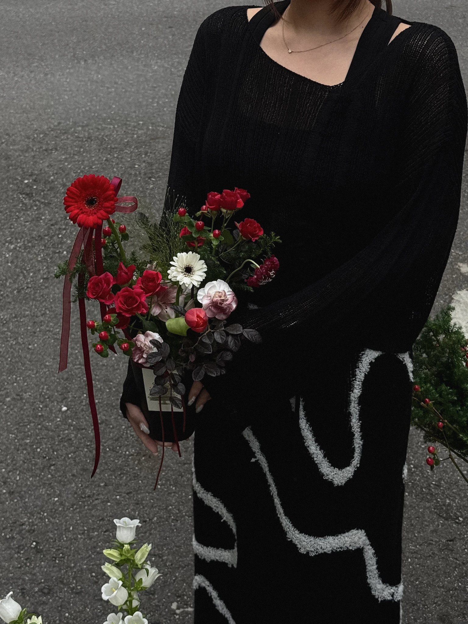 酒紅薔薇鮮花抱抱桶 聖誕花束 Burgundy Rose Christmas Bouquet