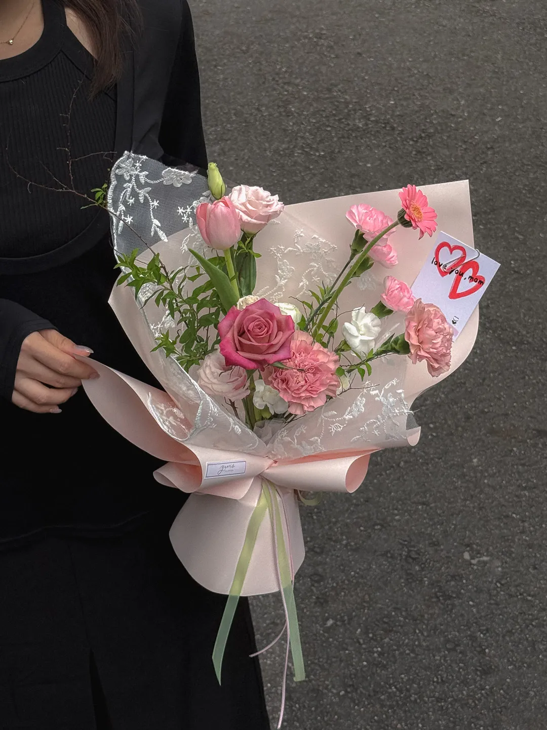Blush 柔粉多巴胺康乃馨 母親節蕾絲花束