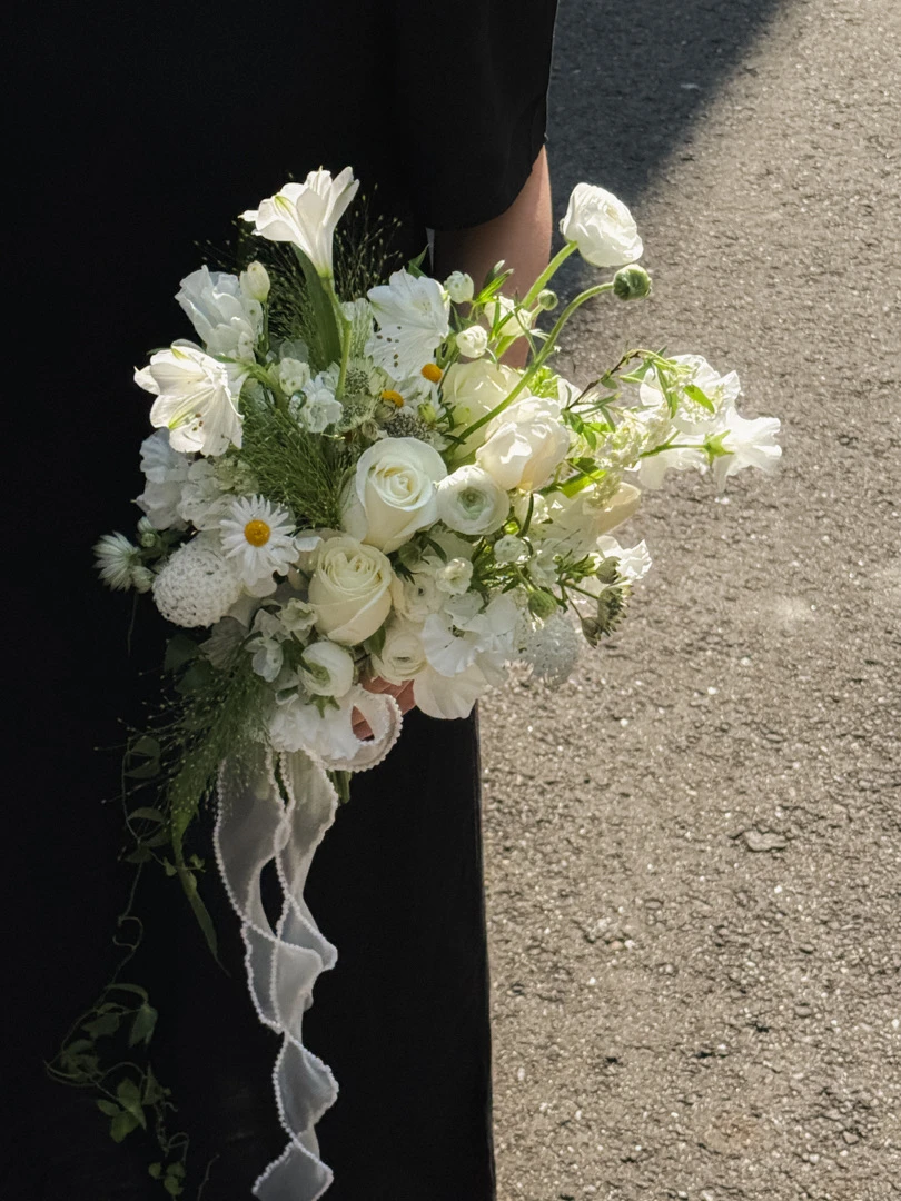 繁花蔓延 浪漫線條手綁捧花