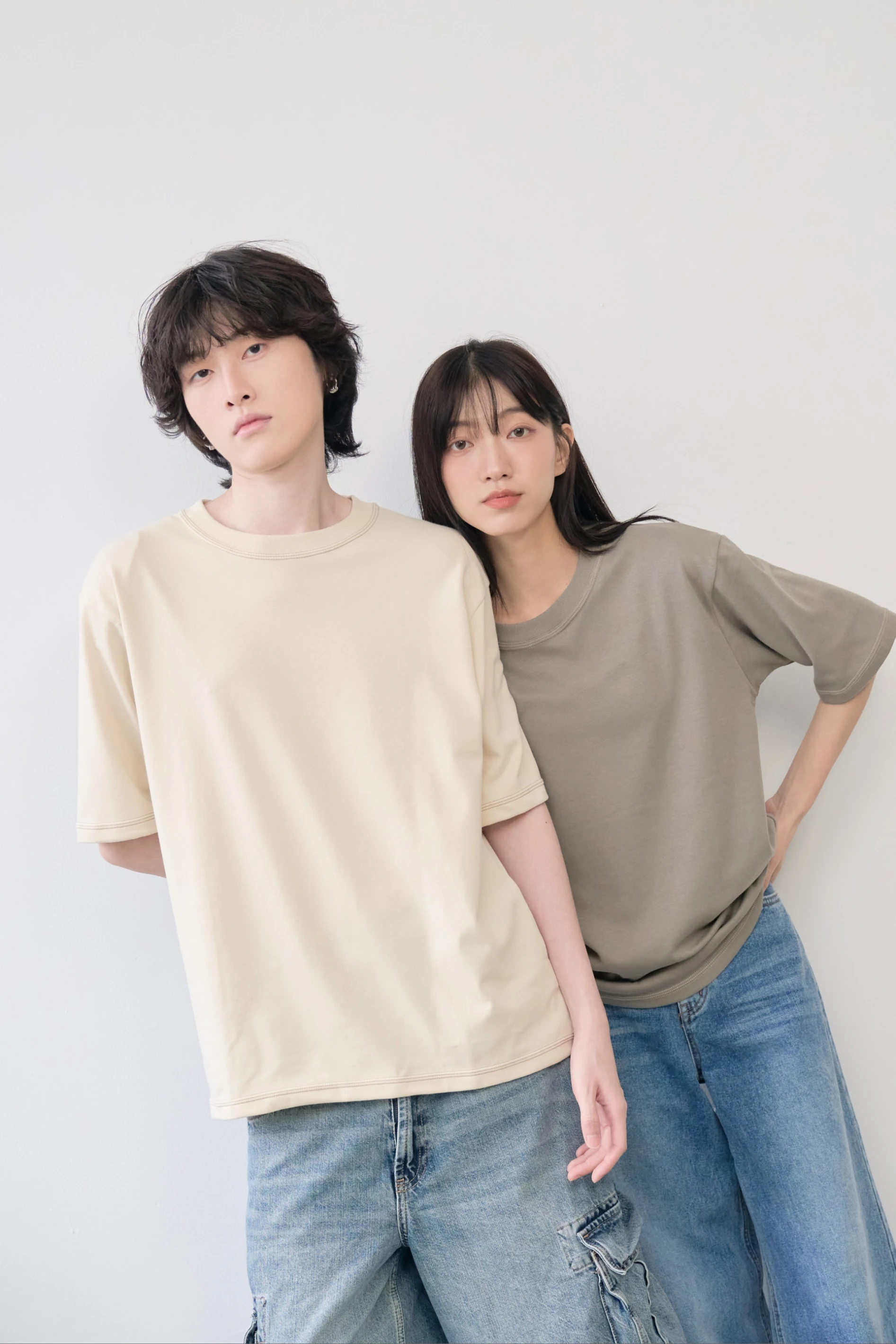 跳色線雕TEE