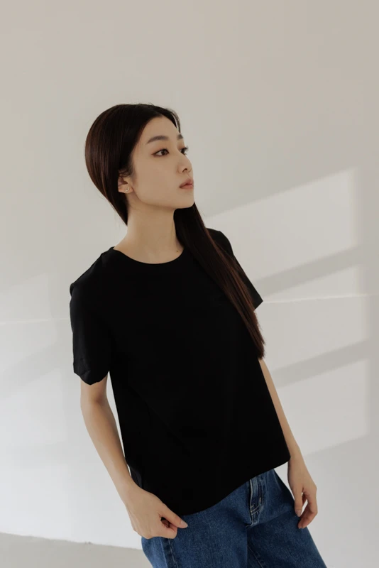 女版經典圓領TEE