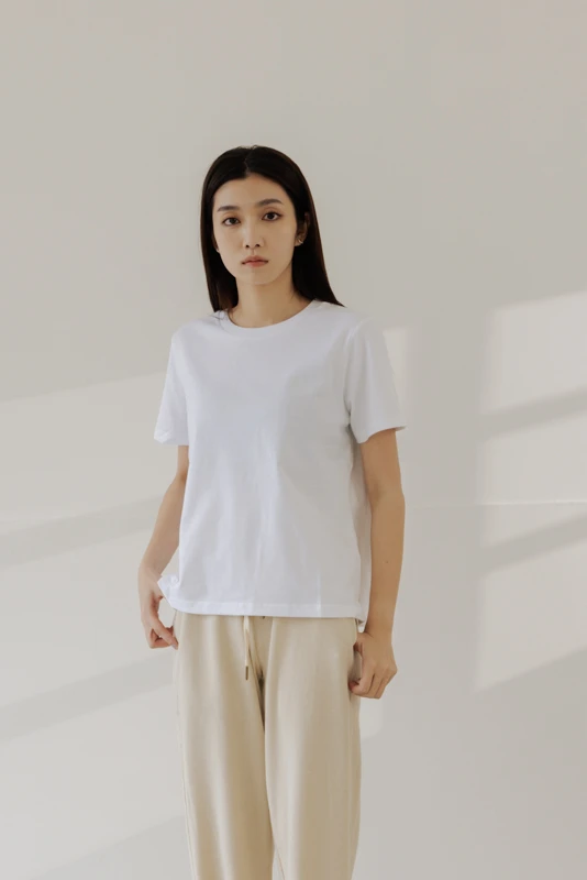 女版經典圓領TEE