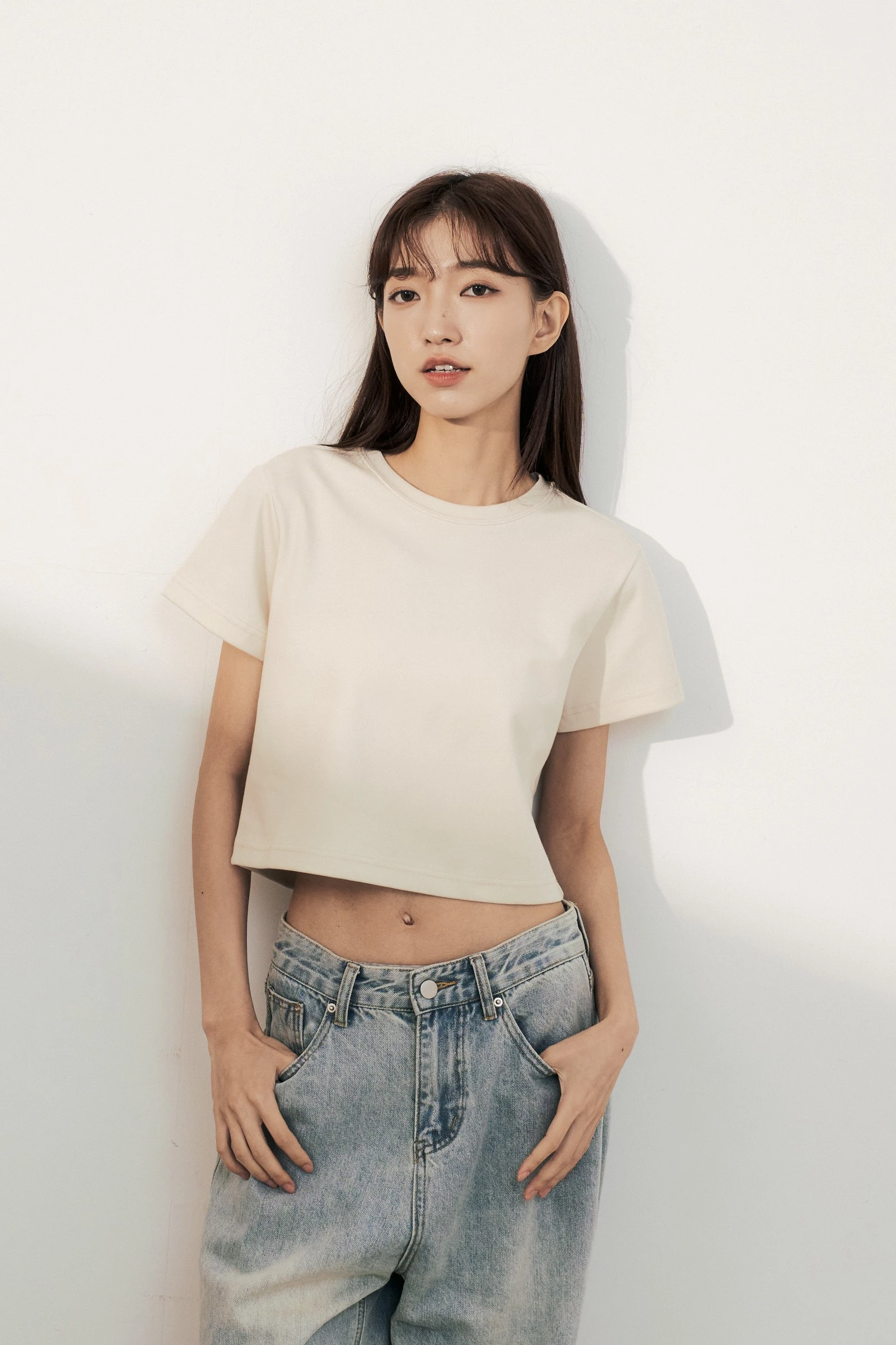 女短版雲朵TEE