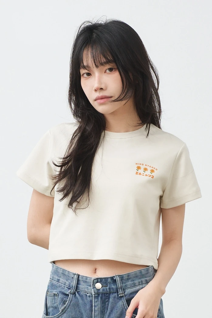 美保貓貓夏日花花 女短版雲朵TEE