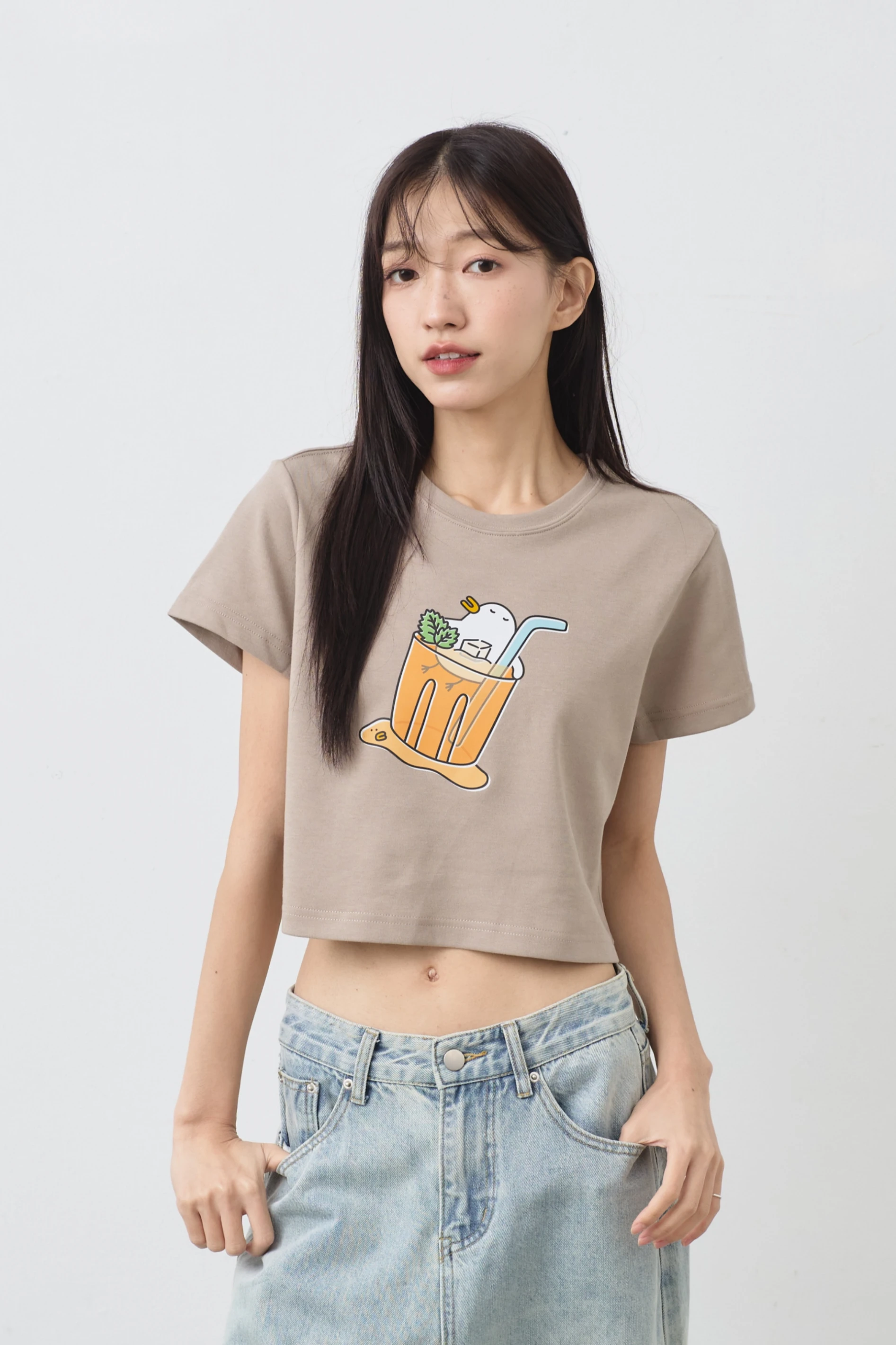 冰涼飲料  女短版雲朵TEE