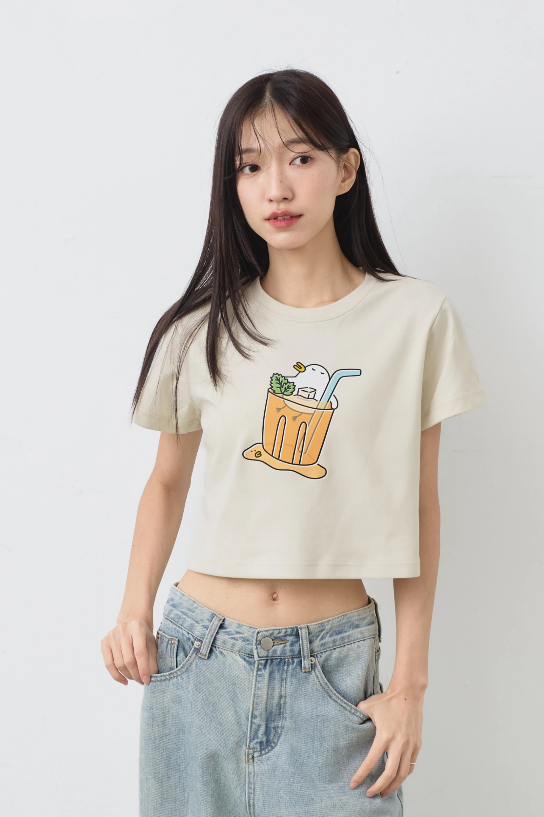 冰涼飲料  女短版雲朵TEE
