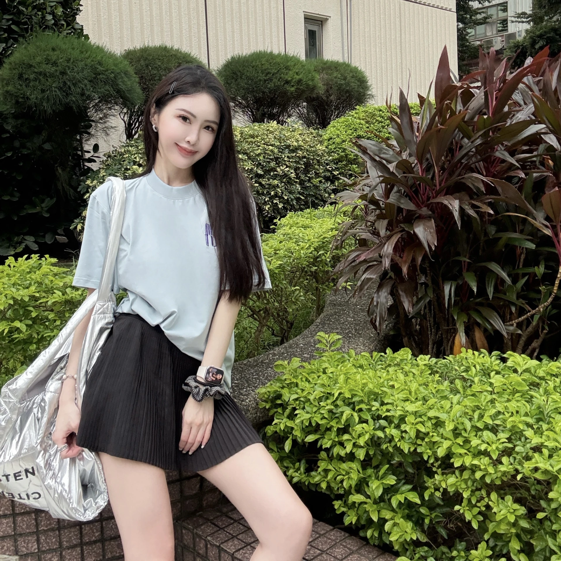 【MESHA】刺繡Logo｜冰川湖 · 藍標 Mesha｜年輕人必備穿搭品牌，帥到不解釋